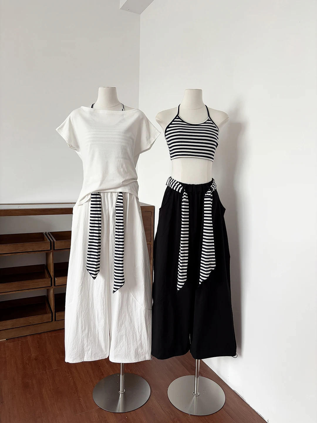 Summer 2026 Women's Loose Fit Striped T-Shirt High Waist Wide Leg Pants Set Short Sleeve High Waist Polyester Fiber Casual Fa...
Summer 2026 Women's Loose Fit Striped T-Shirt High Waist Wide Leg Pants Set Short Sleeve High Waist Polyester Fiber Casual Fa...