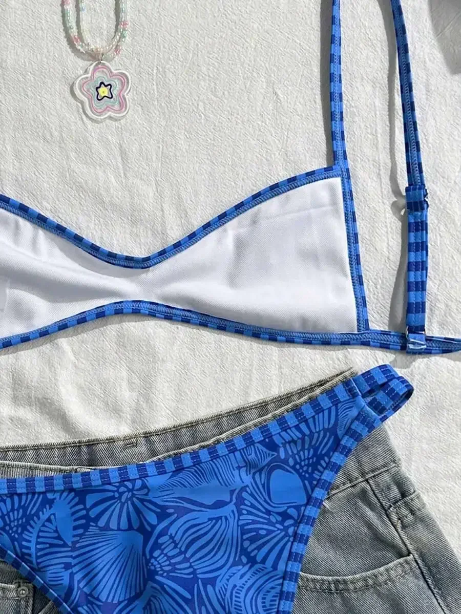 Women Spaghetti Strap Blue Floral Print Beach Swimwear Set
Women Spaghetti Strap Blue Floral Print Beach Swimwear Set