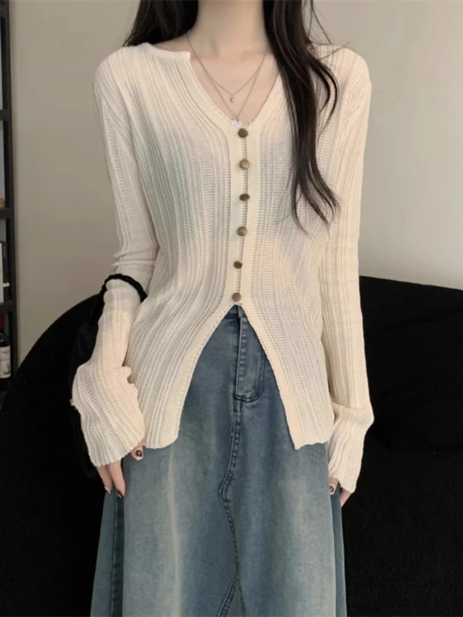 Korean Style V-Neck Texture Ice Silk Knitted Top Women's Spring Thin Design Sun Protection T-Shirt Cover up Long Sleeve Regul...
Korean Style V-Neck Texture Ice Silk Knitted Top Women's Spring Thin Design Sun Protection T-Shirt Cover up Long Sleeve Regul...