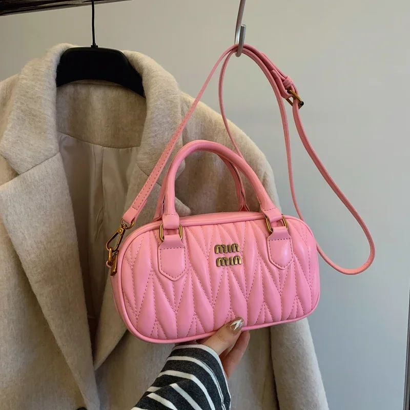 Women Luxury High End Leather Fashion Shoulder Bag Elegant Designer Tote Handbag For City Lifestyle Wear
Women Luxury High End Leather Fashion Shoulder Bag Elegant Designer Tote Handbag For City Lifestyle Wear