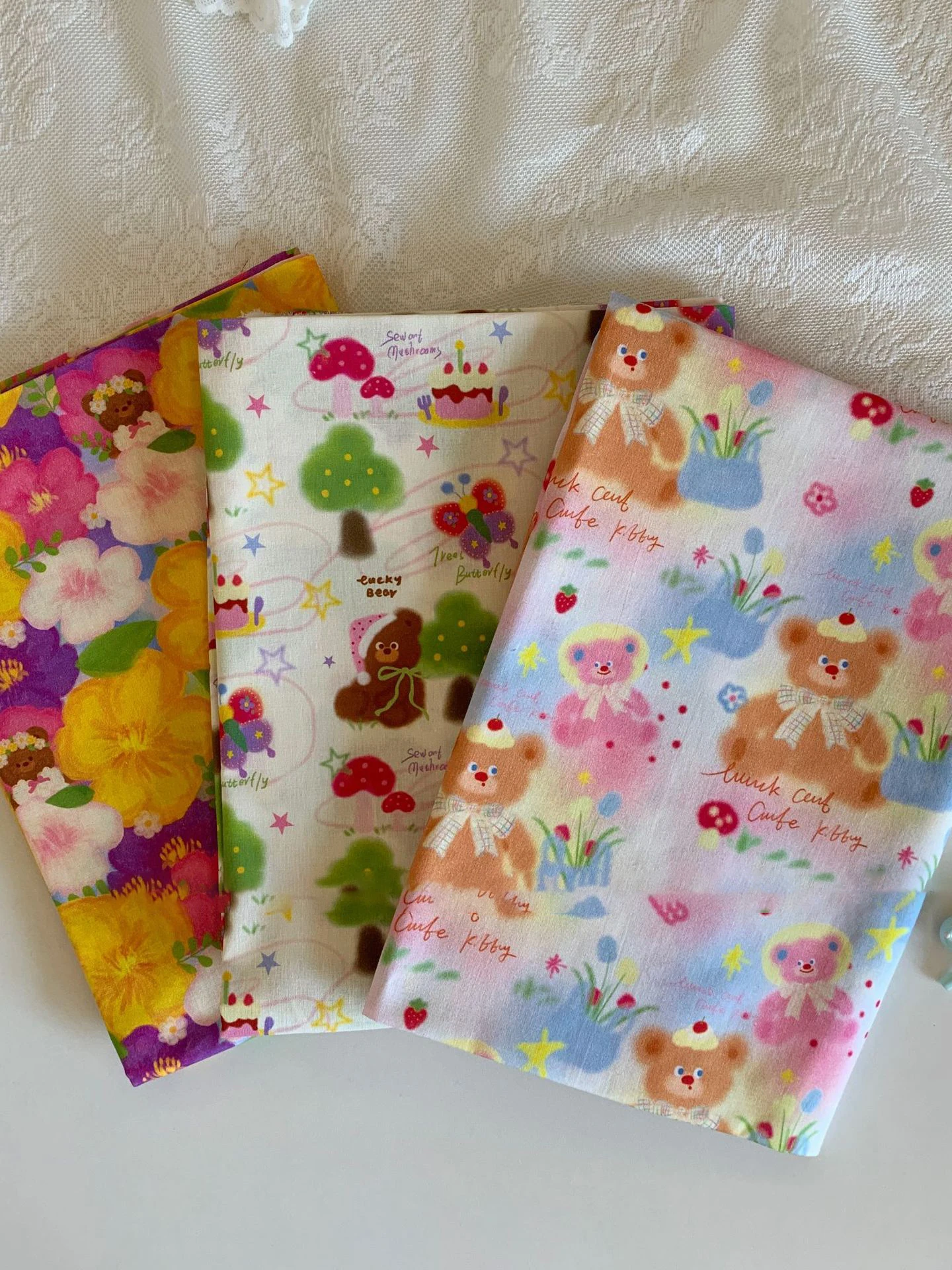 Pure Cotton Gingham Fabric for Children's Summer Clothing Home Clothes Sleepwear Handmade Bags DIY Crafts from Guangdong
Pure Cotton Gingham Fabric for Children's Summer Clothing Home Clothes Sleepwear Handmade Bags DIY Crafts from Guangdong