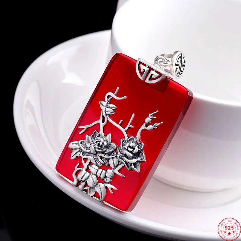 S925 Sterling Silver Pendants for Women New Fashion Hollow Flowers Inlaid Red Corundum Ethnic Style Punk Jewelry Wholesale
S925 Sterling Silver Pendants for Women New Fashion Hollow Flowers Inlaid Red Corundum Ethnic Style Punk Jewelry Wholesale