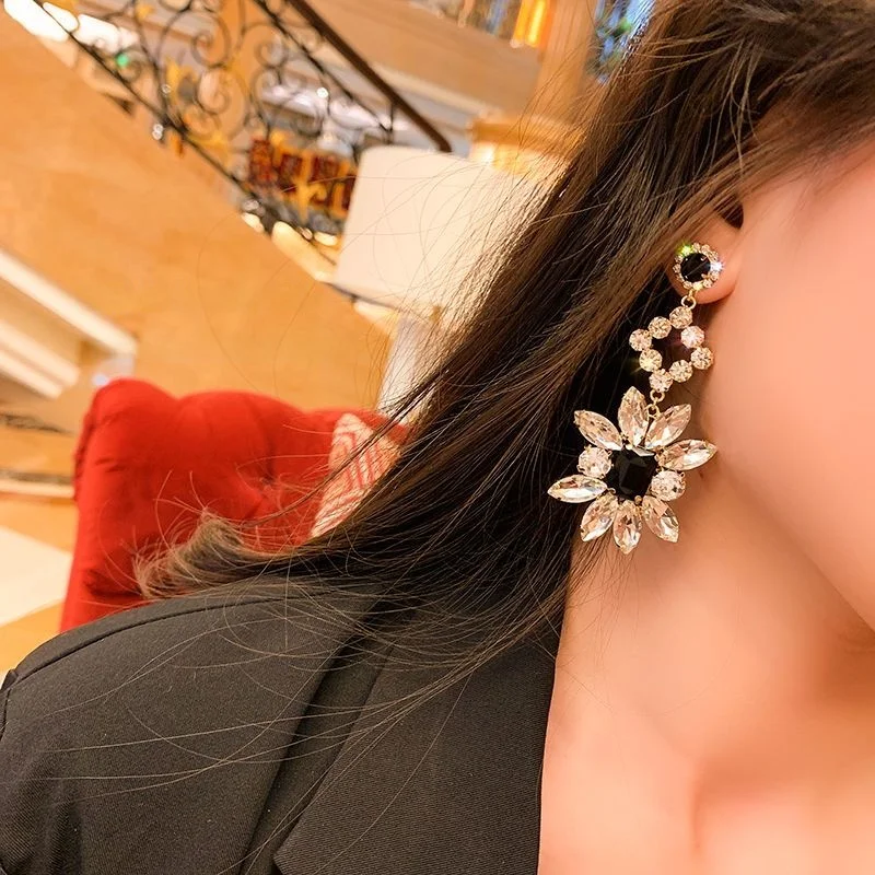 Elegant Long Crystal Earrings Women's Fashion Luxury Baroque Style Statement Jewelry Hoop Ear Cuffs under 100 Dollars
Elegant Long Crystal Earrings Women's Fashion Luxury Baroque Style Statement Jewelry Hoop Ear Cuffs under 100 Dollars