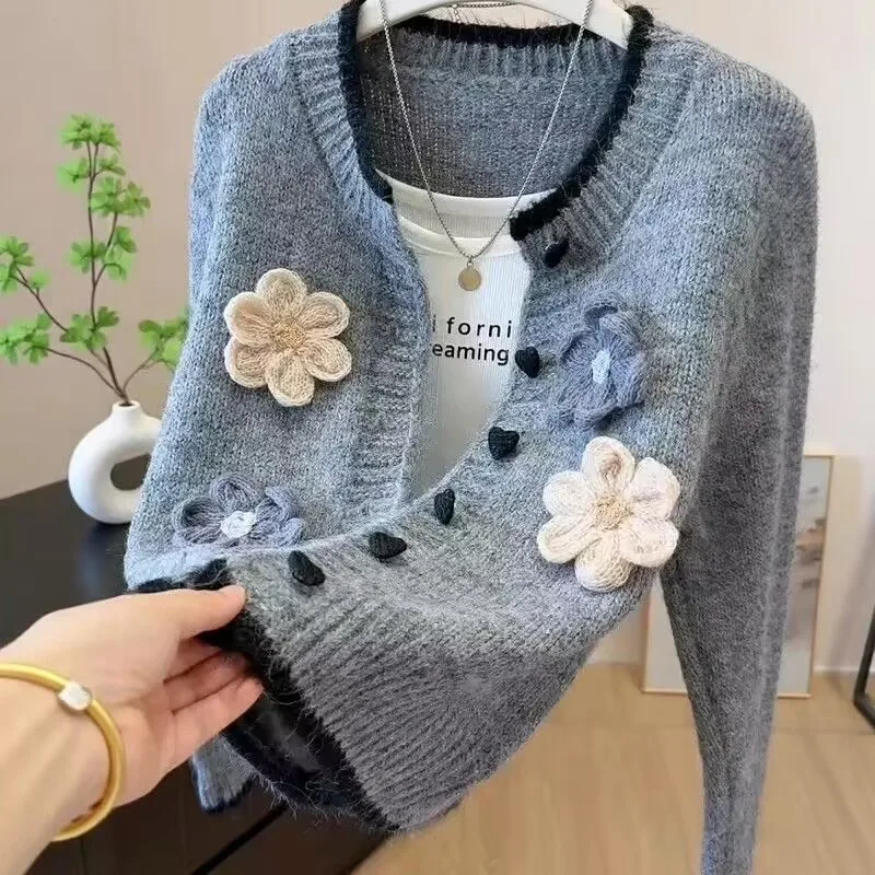 Womens Sweater Flowers knit Coat Autumn
Womens Sweater Flowers knit Coat Autumn