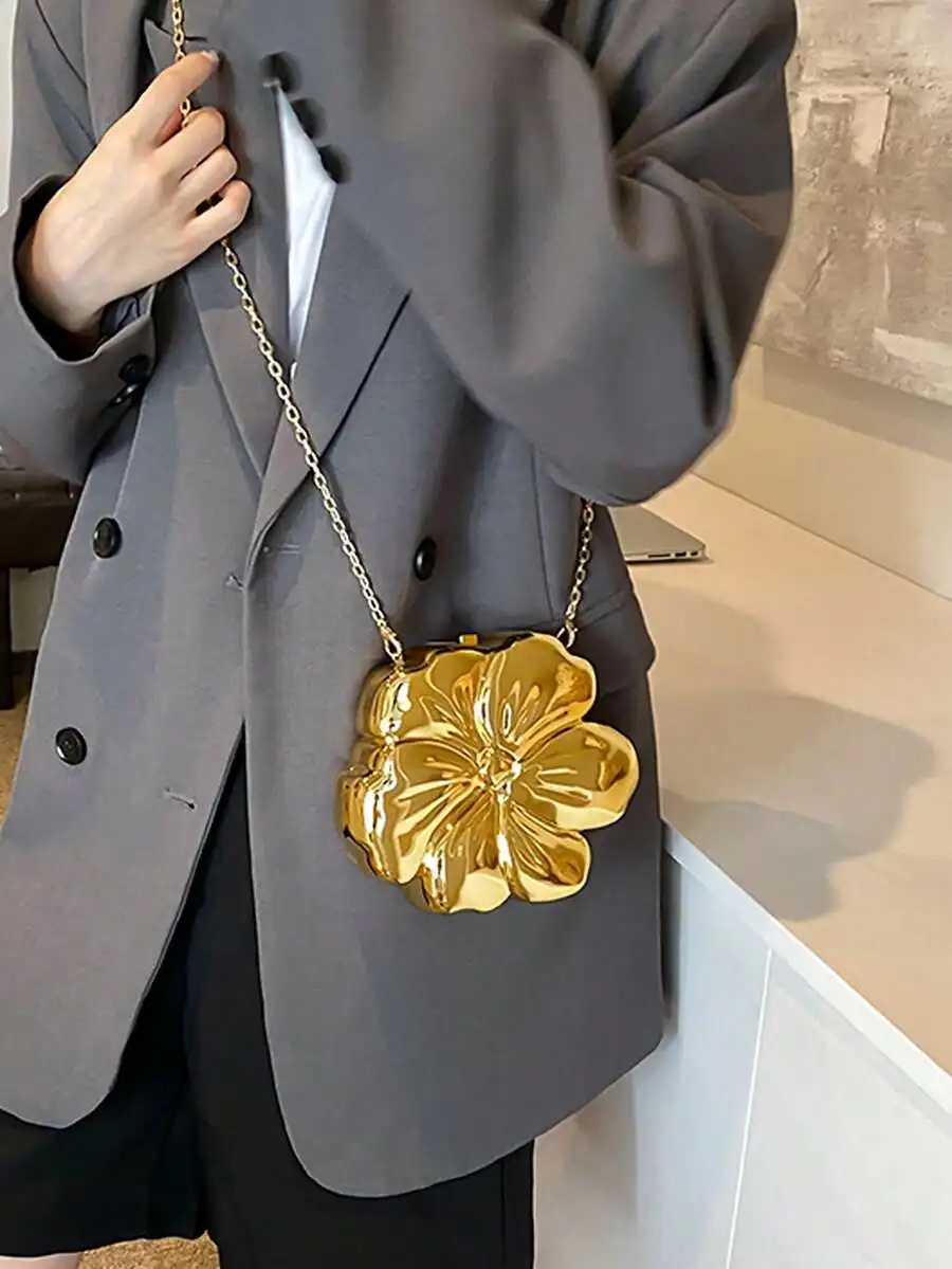 Floral Shape Mini Shoulder Bag For Women Party Evening Occasion
Floral Shape Mini Shoulder Bag For Women Party Evening Occasion
