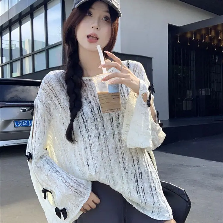 Korejpaa 2025 Summer New Pullover Hollow Knitted Cover Sweater Flared Sleeves Butterfly Bow Sun Protection Knitted Pulls Top
Korejpaa 2025 Summer New Pullover Hollow Knitted Cover Sweater Flared Sleeves Butterfly Bow Sun Protection Knitted Pulls Top