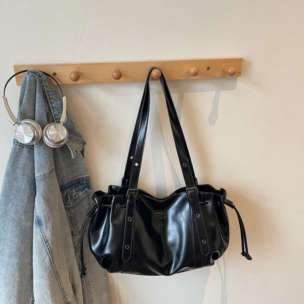 Fashion Soft Leather Shoulder Bag Large Capacity Multifunctional Tote Bag Solid Color Crossbody Bag Travel
Fashion Soft Leather Shoulder Bag Large Capacity Multifunctional Tote Bag Solid Color Crossbody Bag Travel