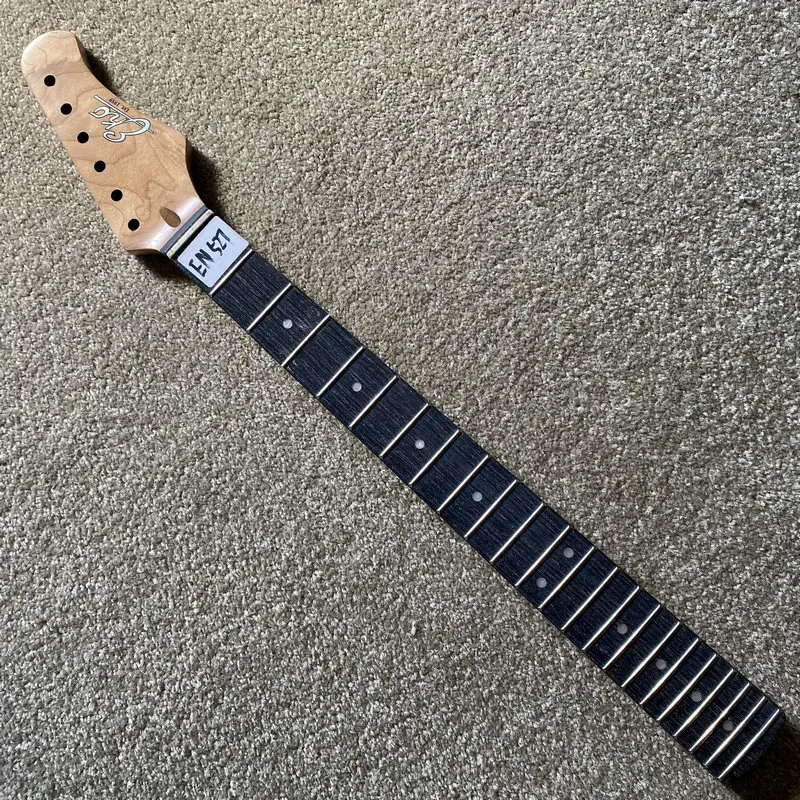 EN527 Italy Eko 6 String Electric Guitar Unfinished Tremolo ST Guitar Neck Maple+Rosewood Authorsied Produced for Replace
EN527 Italy Eko 6 String Electric Guitar Unfinished Tremolo ST Guitar Neck Maple+Rosewood Authorsied Produced for Replace