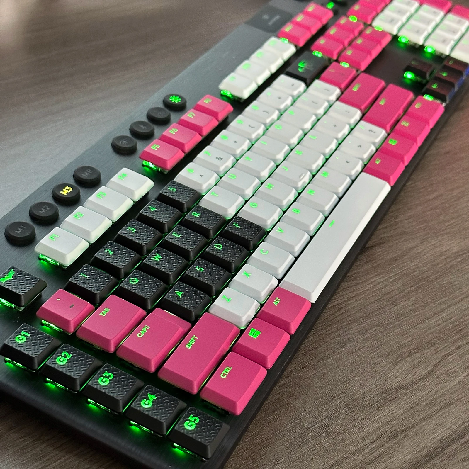 Texture Tactility Backlit Custom Keycaps Replacement for Logitech G915/G913/G815/G813 TKL RGB Mechanical Gaming Keyboard
Texture Tactility Backlit Custom Keycaps Replacement for Logitech G915/G913/G815/G813 TKL RGB Mechanical Gaming Keyboard
