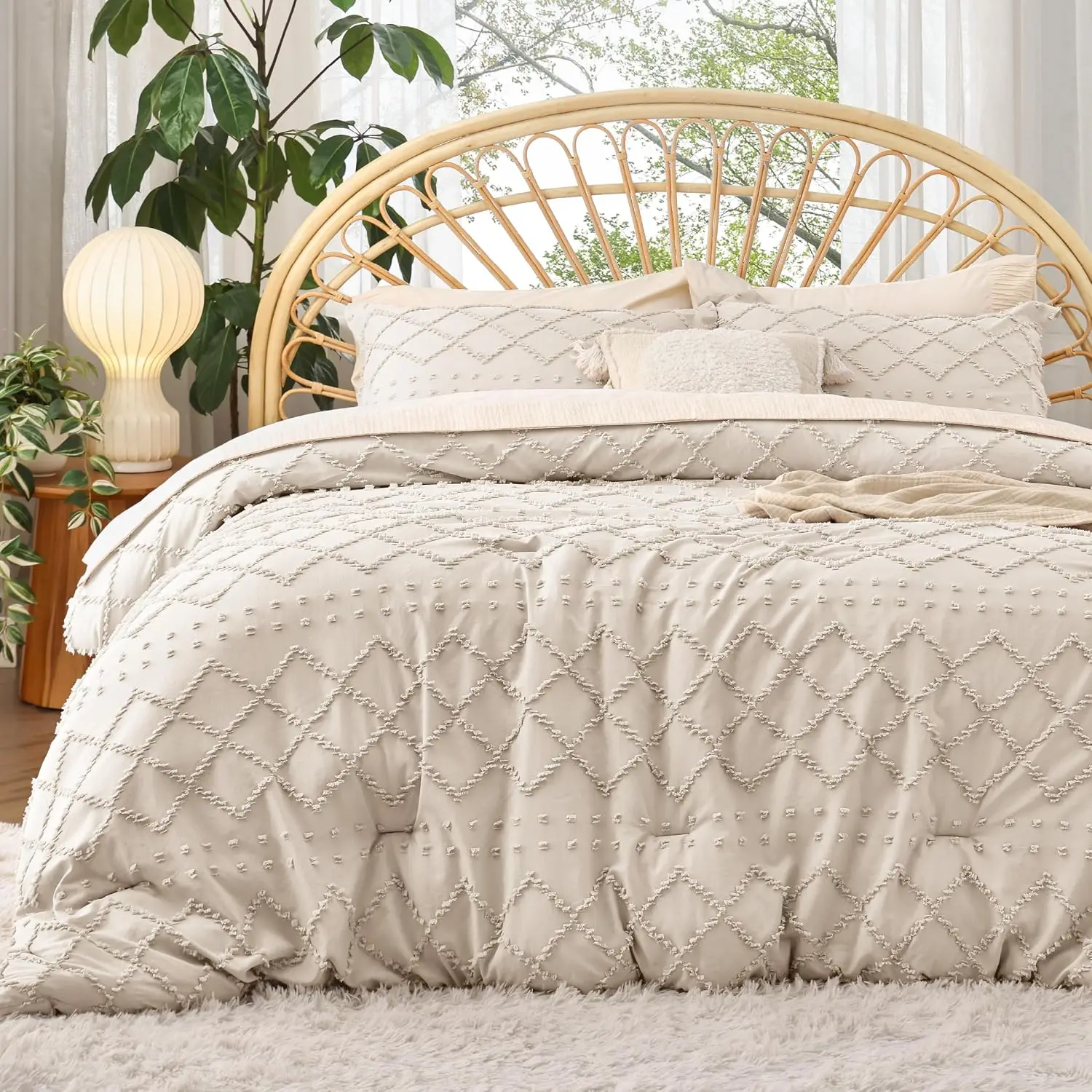 King Comforter Set Beige Boho Tufted Distressed Vintage Bedding 3 Pieces Farmhouse Style All Seasons Fluffy Soft with 2 Pillow Shams
King Comforter Set Beige Boho Tufted Distressed Vintage Bedding 3 Pieces Farmhouse Style All Seasons Fluffy Soft with 2 Pillow Shams