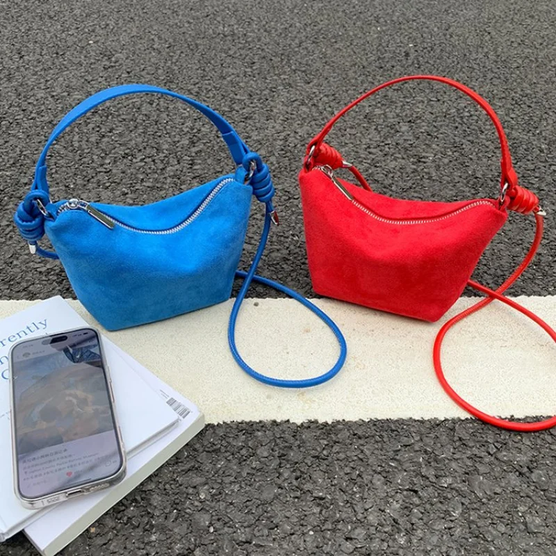 High-End Luxury Brand Ladies Messenger Bag Leather Elegant Famous Designer Stylish Embellishment Trendy Vintage Daily Bag
High-End Luxury Brand Ladies Messenger Bag Leather Elegant Famous Designer Stylish Embellishment Trendy Vintage Daily Bag