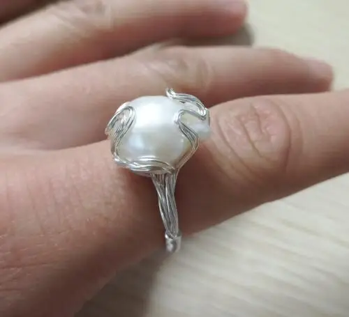 Handmade Silver color Copper Wire Wrapped Natural Fresh Water Pearl Baroque Beads Rings Fashion Woman Jewelry
Handmade Silver color Copper Wire Wrapped Natural Fresh Water Pearl Baroque Beads Rings Fashion Woman Jewelry