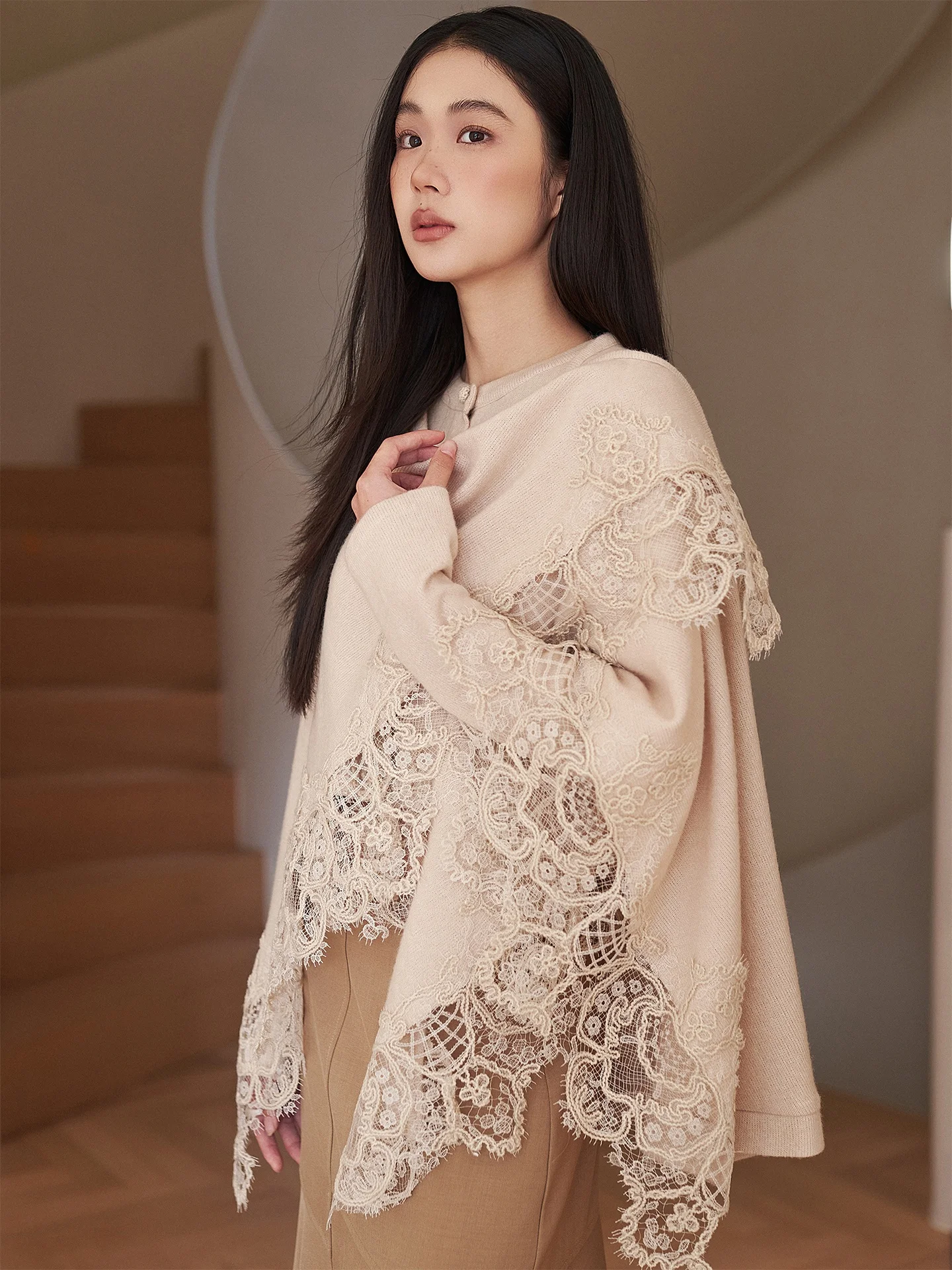 Early Spring New Lace Knitted Heavy Embroidery Cowl Ne Design Sensation Inner Wear Top for Women French Sle Soft Acrylic
Early Spring New Lace Knitted Heavy Embroidery Cowl Ne Design Sensation Inner Wear Top for Women French Sle Soft Acrylic