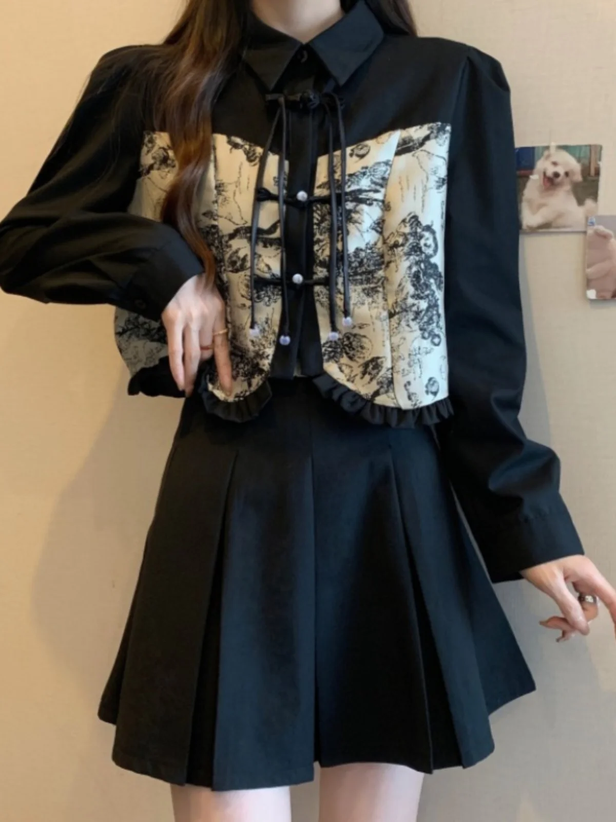 New Chinese Style Heavy Embroidery Black Shirt Women's Spring Large Size Fat MM Button Short Top Asymmetrical Korean Loose Fit
New Chinese Style Heavy Embroidery Black Shirt Women's Spring Large Size Fat MM Button Short Top Asymmetrical Korean Loose Fit