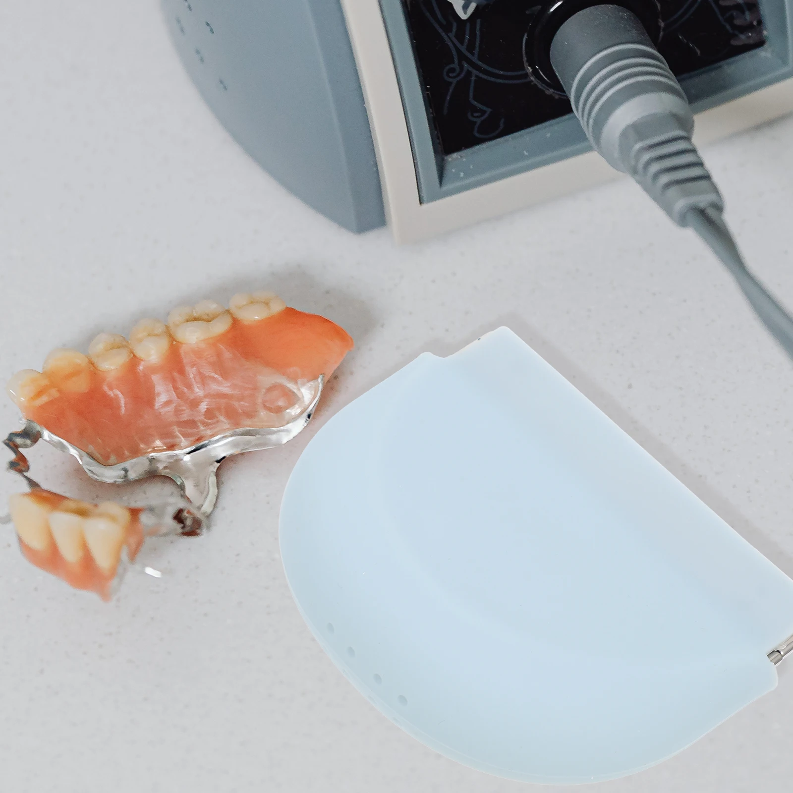 Dental Retainer Case Breathable Denture Box Portable Retainer Holder Small Brace Container Travel Case Travel Containers
Dental Retainer Case Breathable Denture Box Portable Retainer Holder Small Brace Container Travel Case Travel Containers