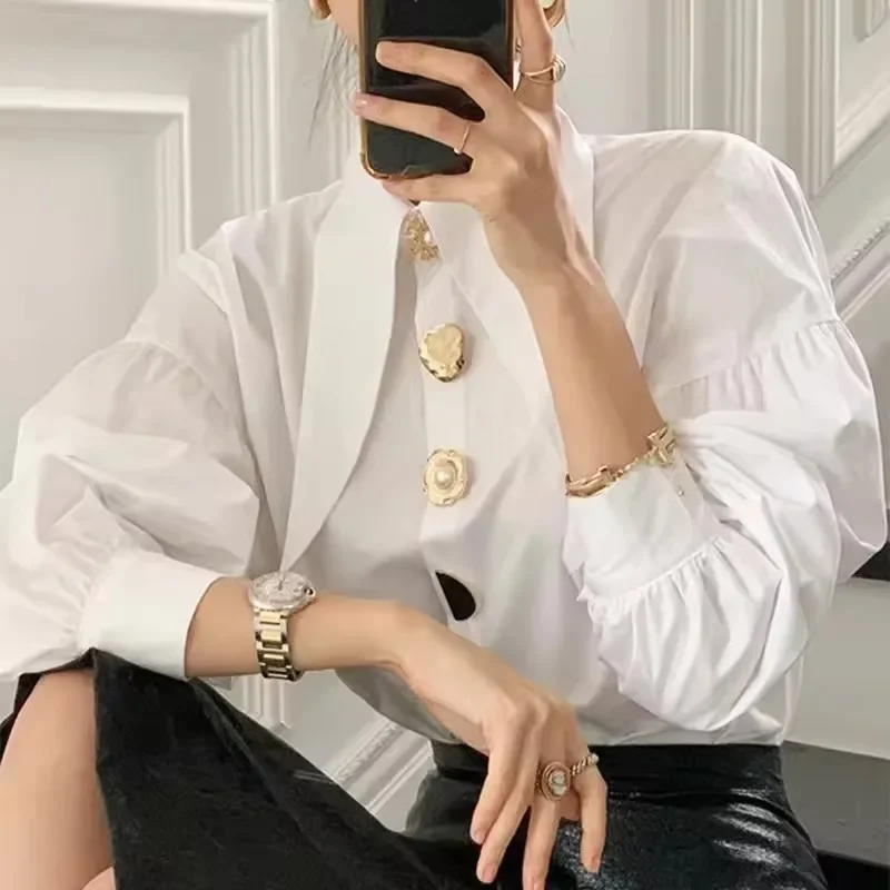 New Trendy Women Shirts White Elegant Pearl Sharp Corner Collar Loose Long Sleeve Ladies Blouse Chic Womens Tops Retro Blouse
New Trendy Women Shirts White Elegant Pearl Sharp Corner Collar Loose Long Sleeve Ladies Blouse Chic Womens Tops Retro Blouse