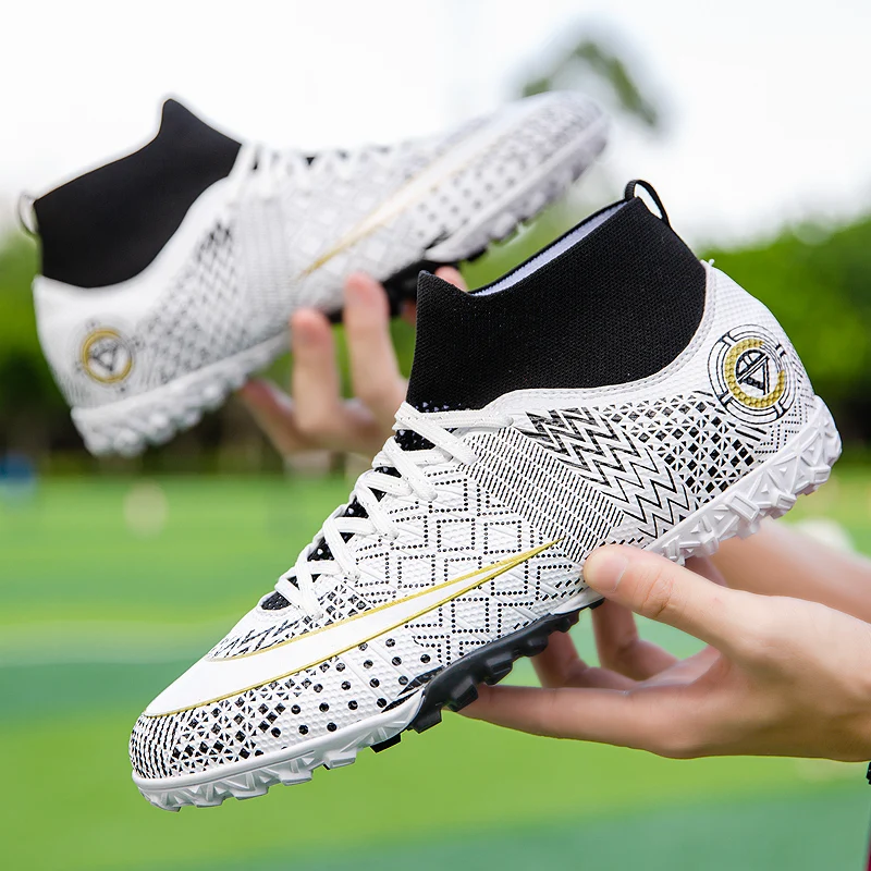 Men Soccer Shoes Top Quality Football Boots High Ankle Training Futsal Turf Non Slip Sport Ultralight Training Football Shoes
Men Soccer Shoes Top Quality Football Boots High Ankle Training Futsal Turf Non Slip Sport Ultralight Training Football Shoes