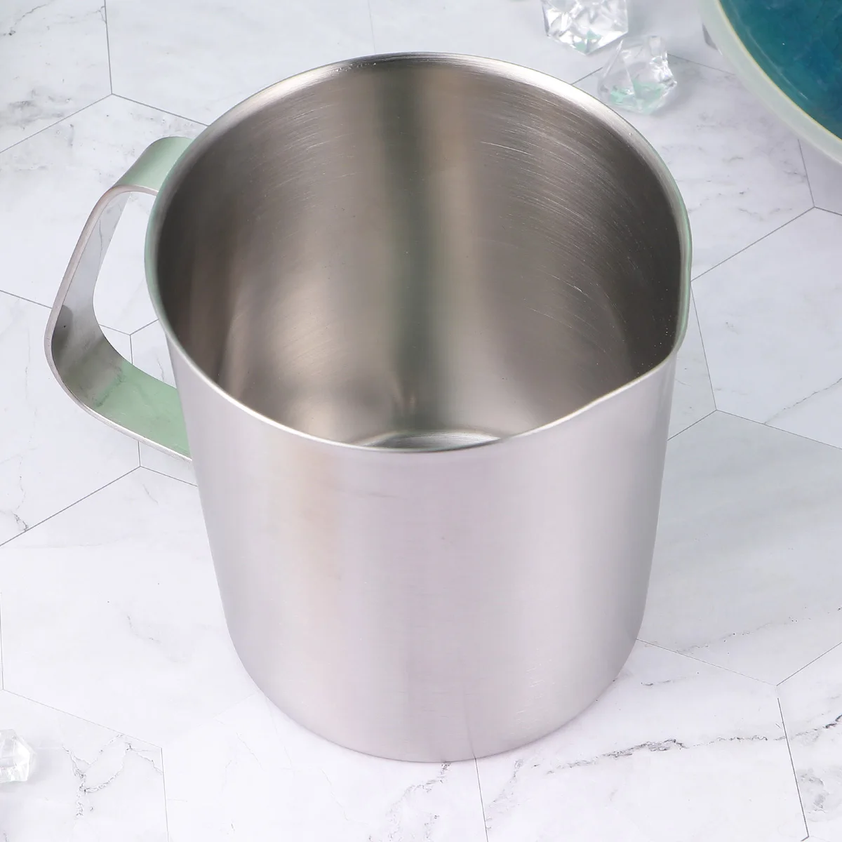 Stainless Steel Measuring Cup 700Ml Kitchen Utensil Baking Tools Liquid Sugar Flour Sauce Graduated Lightweight Portable Storage 
Stainless Steel Measuring Cup 700Ml Kitchen Utensil Baking Tools Liquid Sugar Flour Sauce Graduated Lightweight Portable Storage