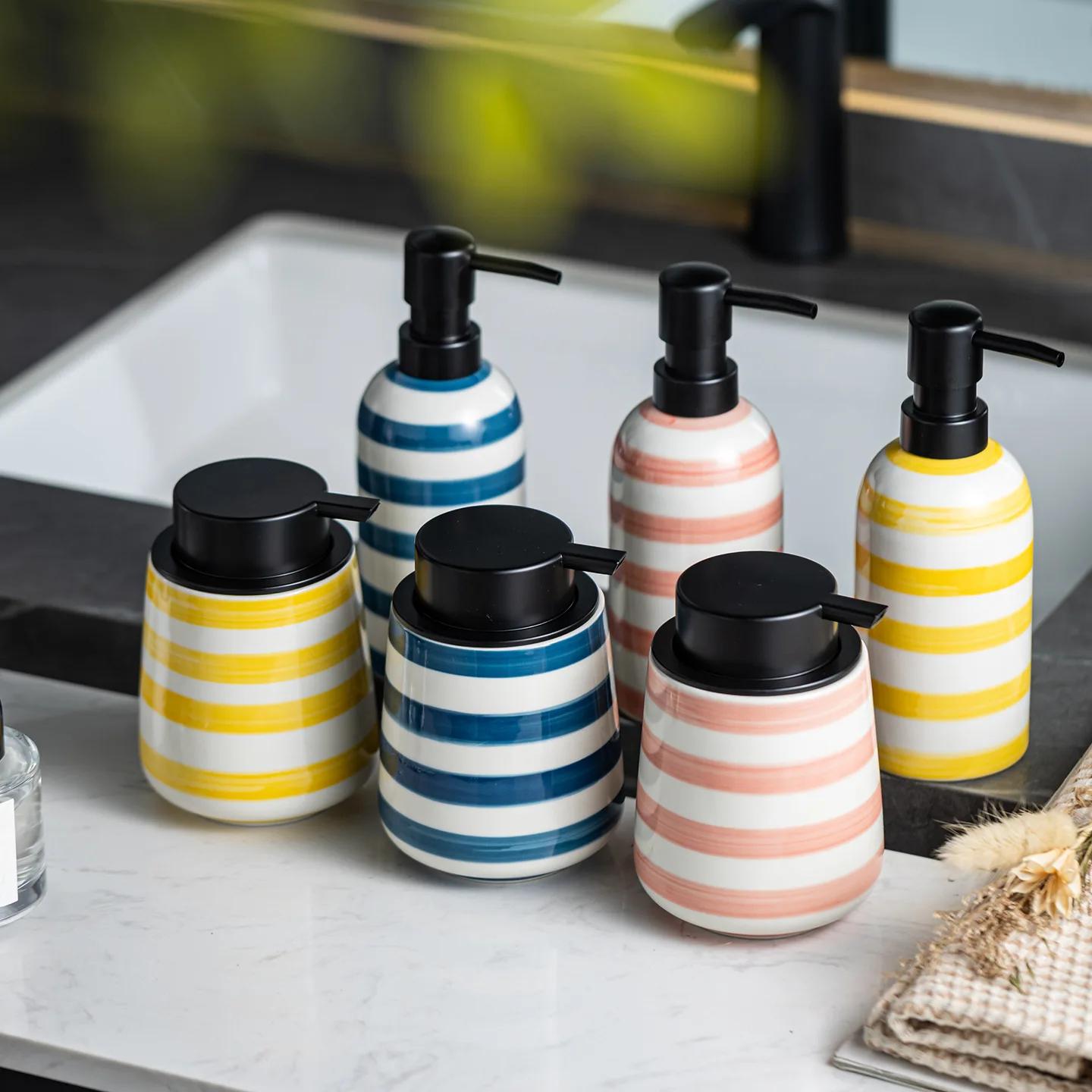 320ml Striped Ceramic Foam Press Bottle Hand Sanitizer Shower Gel Shampoo Split Bottle Bathroom Decoration Accessories Home
320ml Striped Ceramic Foam Press Bottle Hand Sanitizer Shower Gel Shampoo Split Bottle Bathroom Decoration Accessories Home