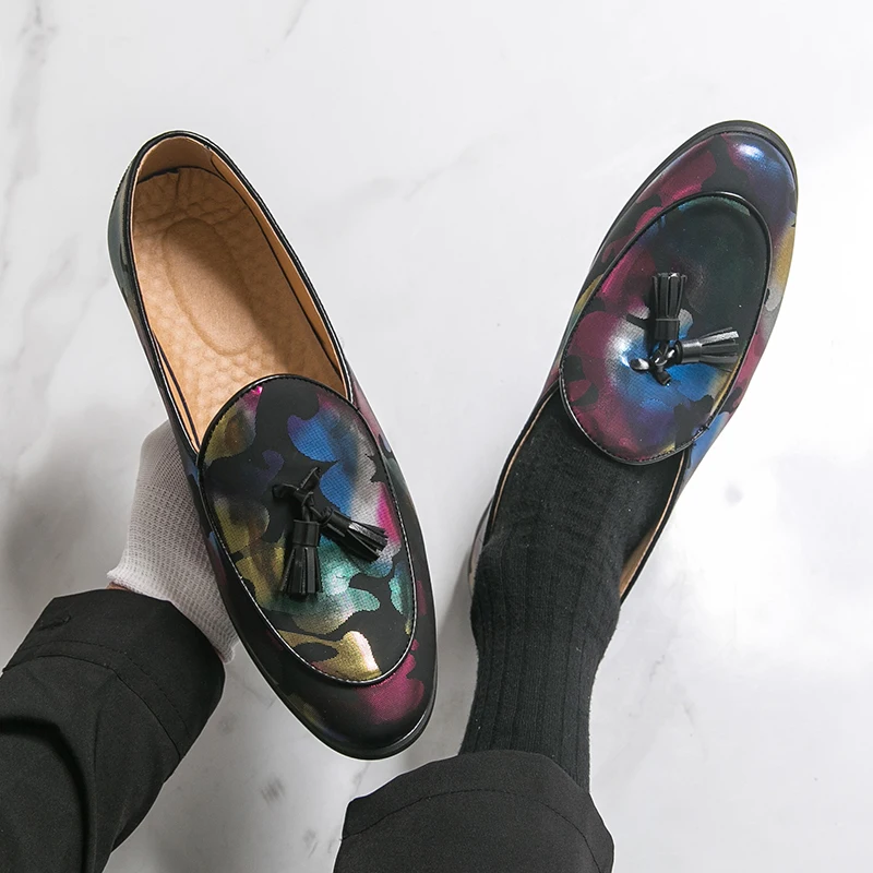 Men Colorful Loafers PU Low Heel Tassel Decoration Trend Men Shoes Sizes 38-48
Men Colorful Loafers PU Low Heel Tassel Decoration Trend Men Shoes Sizes 38-48