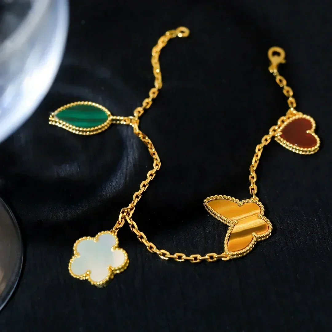 chalcedony women's bracelet electroplated thick gold quality bracelet, three-color five-petal 4-leaf insect flower accessories
chalcedony women's bracelet electroplated thick gold quality bracelet, three-color five-petal 4-leaf insect flower accessories