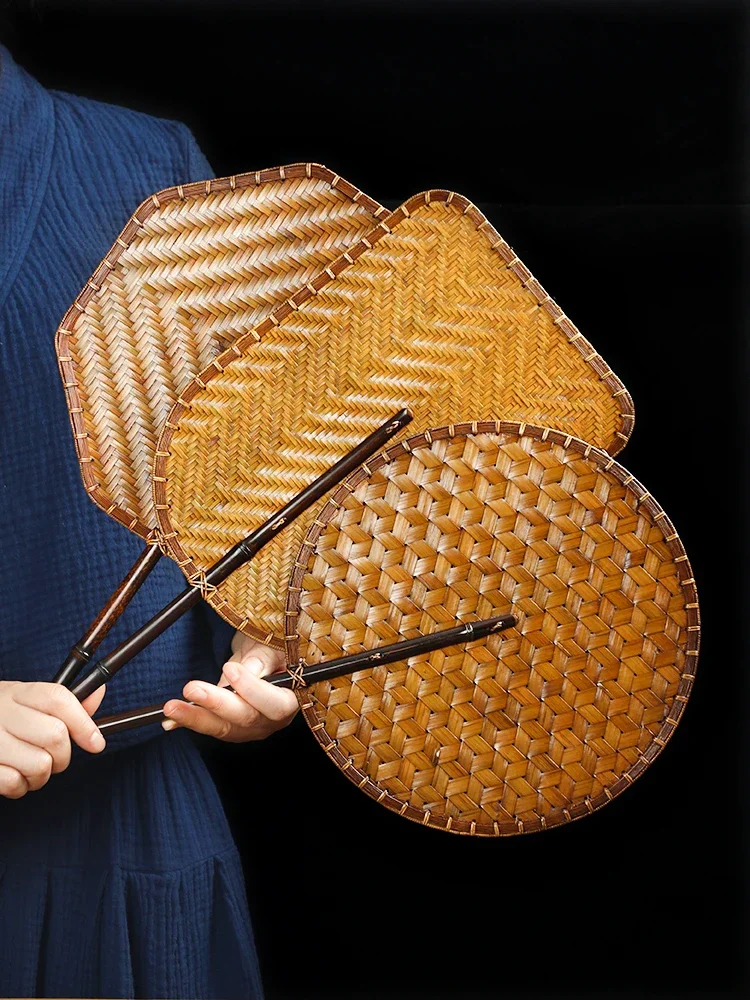 Handmade Bamboo Large Lacquer Fan Chinese Retro Household Summer Cool Puff Fan
Handmade Bamboo Large Lacquer Fan Chinese Retro Household Summer Cool Puff Fan