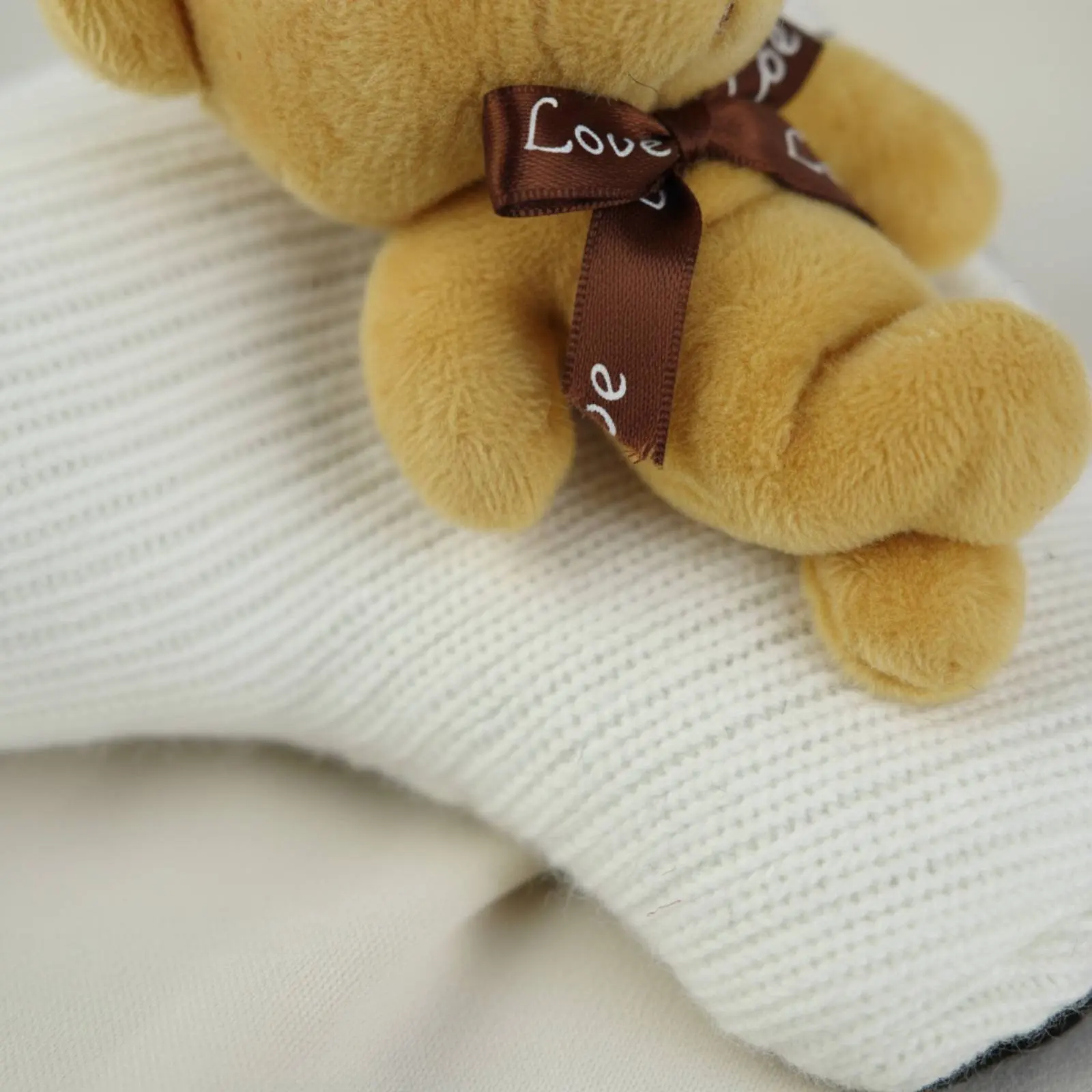 Cuddly Teddy Putting Club Cover Easy On and Detach Cartoon Teddy Sport Club Protector Soft Creature Sport Headcover Snap Closure
Cuddly Teddy Putting Club Cover Easy On and Detach Cartoon Teddy Sport Club Protector Soft Creature Sport Headcover Snap Closure
