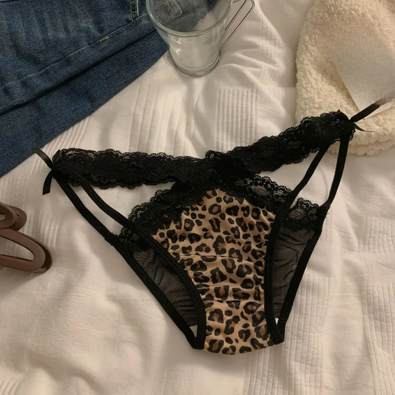 Сексуальные кружевные сетчатые трусики с леопардовым принтом темных животных, женские полые трусы с перекрестными бретелями, чистое желание, дышащие и приятные для кожи
Сексуальные кружевные сетчатые трусики с леопардовым принтом темных животных, женские полые трусы с перекрестными бретелями, чистое желание, дышащие и приятные для кожи