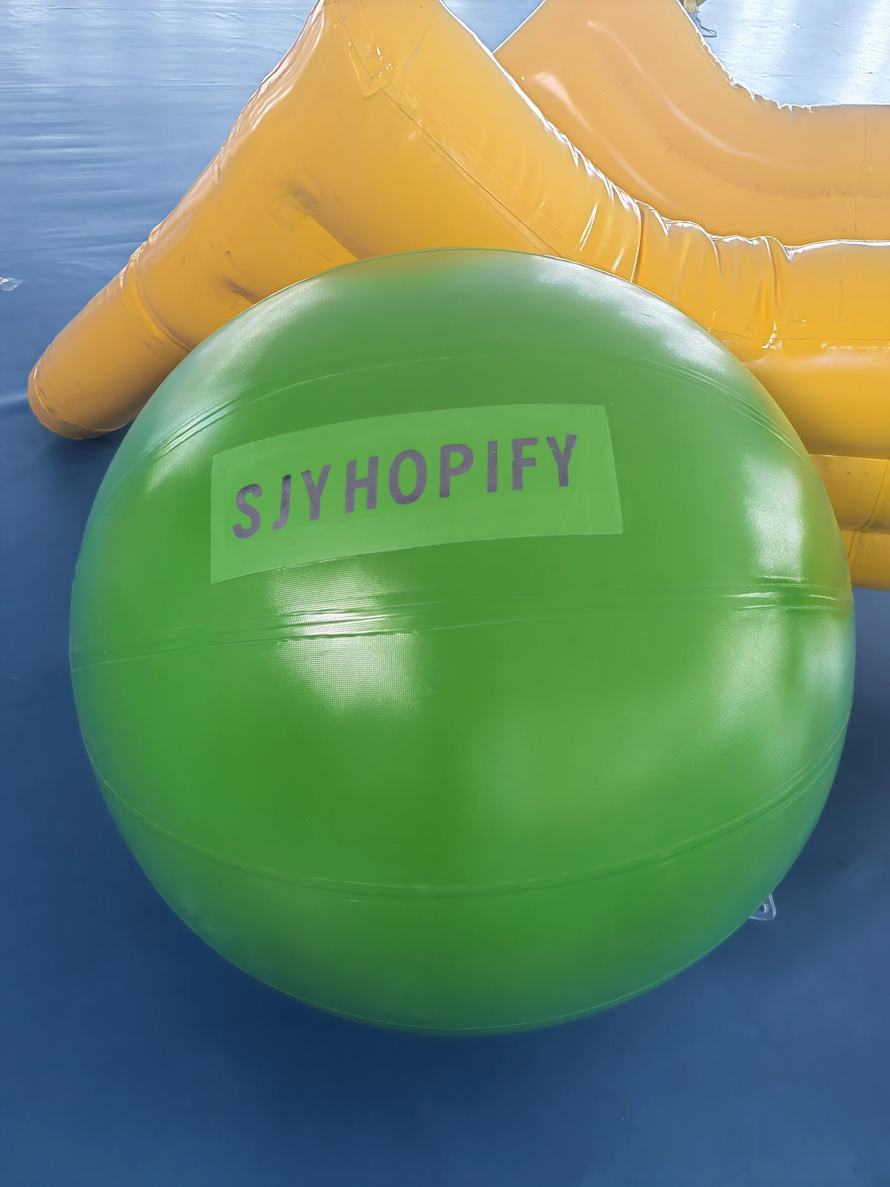 SJYHOPIFY Christmas Decoration Reflective Ball 0.9mm PVC Mirror Ball Customized Size Customized Color
SJYHOPIFY Christmas Decoration Reflective Ball 0.9mm PVC Mirror Ball Customized Size Customized Color