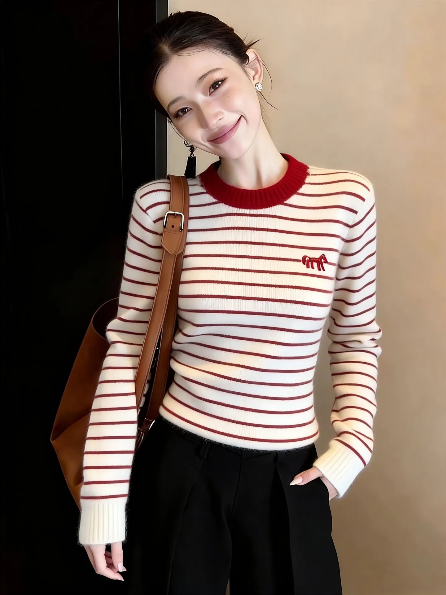 Red And White Knitted Sweater with Hair Pattern round Ne Spring 2026 Unique Beautiful Women's Faion Korean Sle
Red And White Knitted Sweater with Hair Pattern round Ne Spring 2026 Unique Beautiful Women's Faion Korean Sle