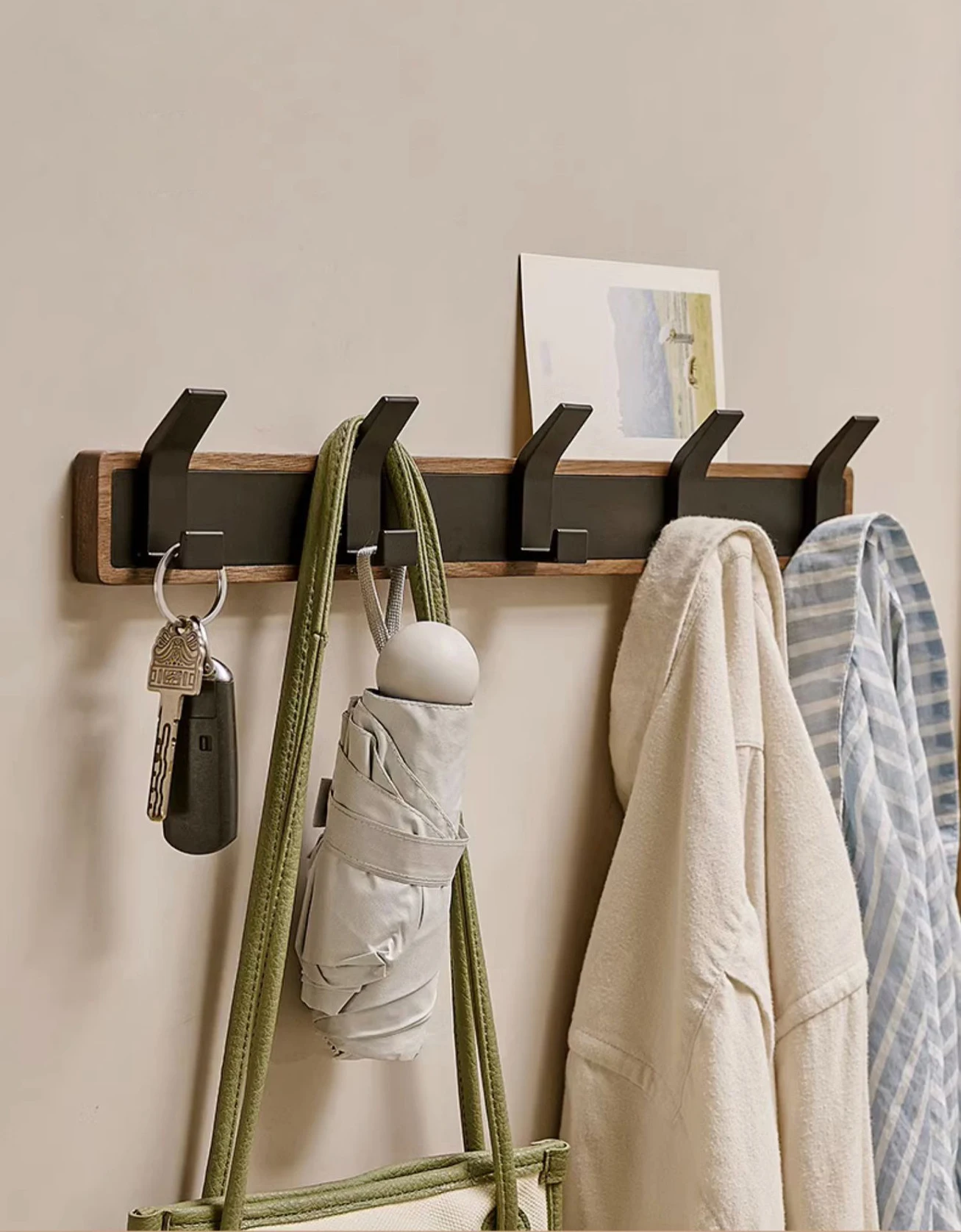 Walnut Wood Coat Rack Rustic Wall Mounted Coat Hook Hanger Heavy Duty Entryway Hooks for Hanging Clothes Robes Towels Coats Keys
Walnut Wood Coat Rack Rustic Wall Mounted Coat Hook Hanger Heavy Duty Entryway Hooks for Hanging Clothes Robes Towels Coats Keys