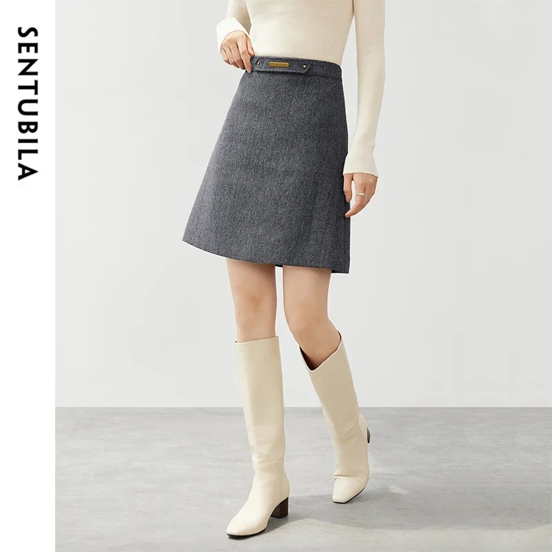 SENTUBILA Wool Blend Mini Skirts for Women 2025 Autumn Korean Casula A-line High Waist Simple Skirt Designer Clothing 144Q57402
SENTUBILA Wool Blend Mini Skirts for Women 2025 Autumn Korean Casula A-line High Waist Simple Skirt Designer Clothing 144Q57402