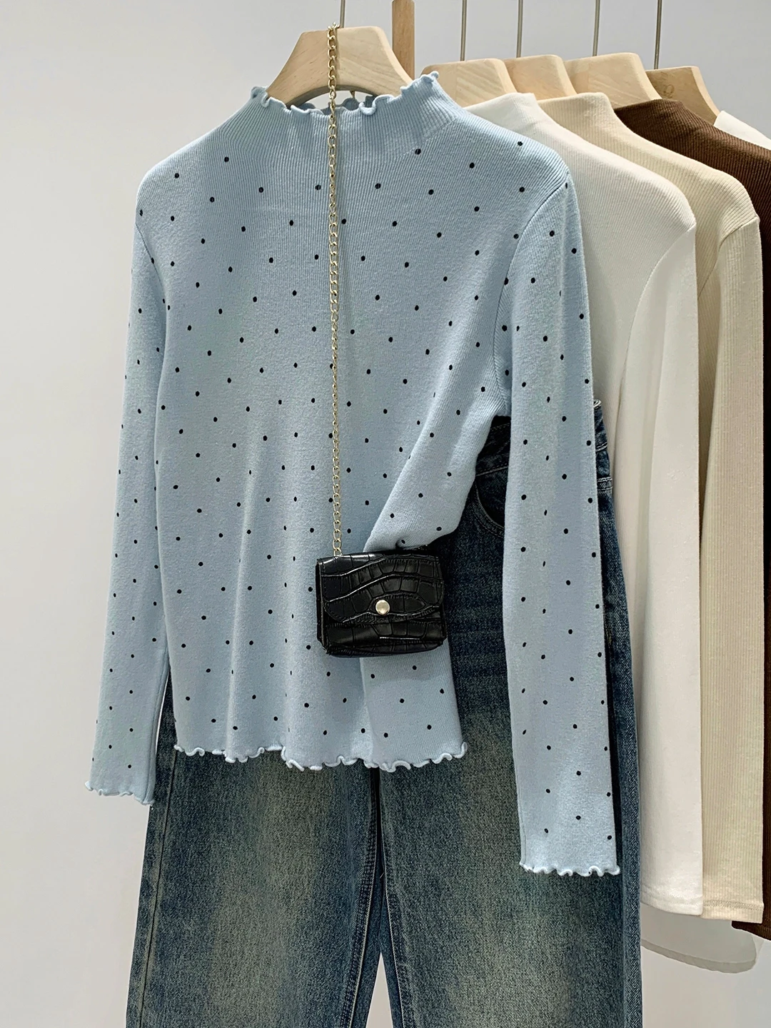 Autumn Winter Polka Dot Slim Fit f High Collar Base irt Women's High End Knitted Sweater Can Be Worn outside Commute Sle
Autumn Winter Polka Dot Slim Fit f High Collar Base irt Women's High End Knitted Sweater Can Be Worn outside Commute Sle