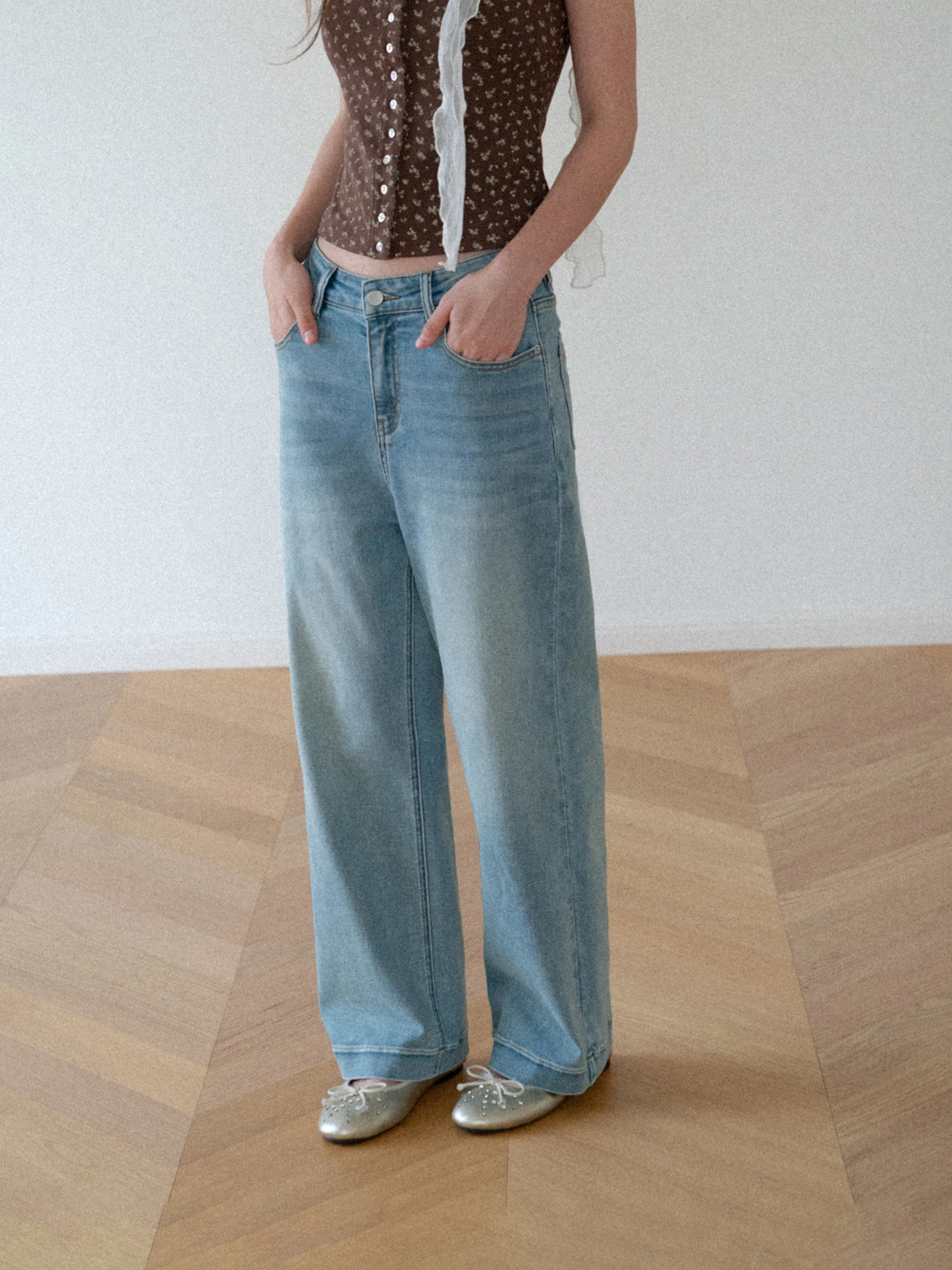 High Waist Straight Leg Blue Jeans Women's Summer Vintage Loose Commute Slimming Casual Wide Leg Pants Cotton Blend
High Waist Straight Leg Blue Jeans Women's Summer Vintage Loose Commute Slimming Casual Wide Leg Pants Cotton Blend