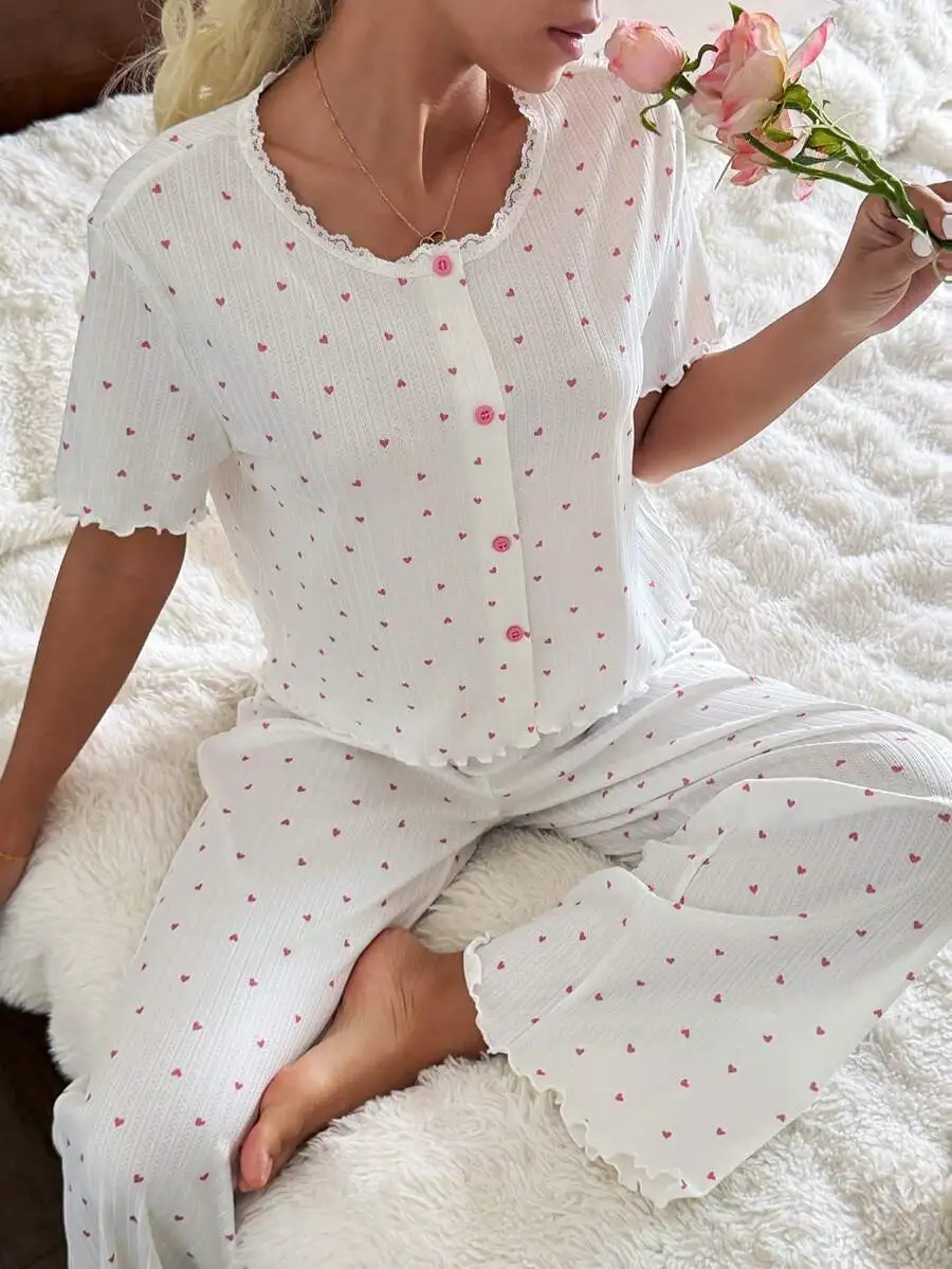 2pcs/Set Pink Heart Contrast Lace Trim Short Sleeve Sleepwear Top And Pants
2pcs/Set Pink Heart Contrast Lace Trim Short Sleeve Sleepwear Top And Pants