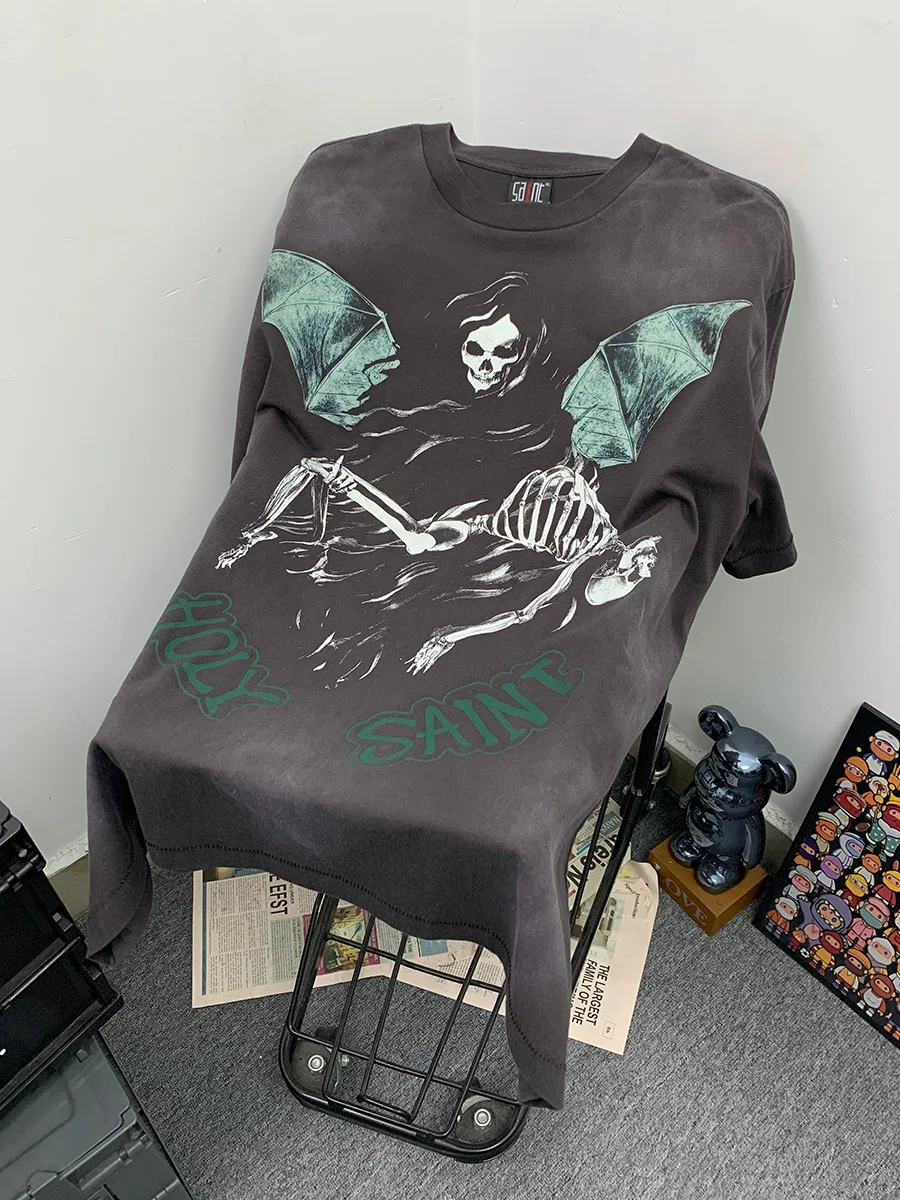 Retro Washed Heavyweight Loose Summer Short Sleeve T-Shirt Unisex High Street Trend Evil Bat Print Casual Cotton round Neck
Retro Washed Heavyweight Loose Summer Short Sleeve T-Shirt Unisex High Street Trend Evil Bat Print Casual Cotton round Neck
