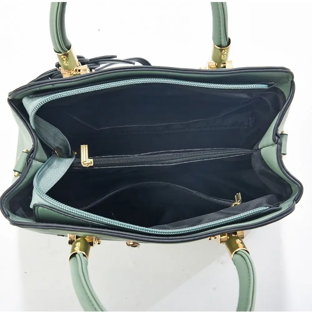 Fashion Elegant PU Mommy Bag Y2K Pendant Sweet Embroidery Square Bag Tote Bag Large Capacity Elegant Shoulder Bag Chinese Style
Fashion Elegant PU Mommy Bag Y2K Pendant Sweet Embroidery Square Bag Tote Bag Large Capacity Elegant Shoulder Bag Chinese Style