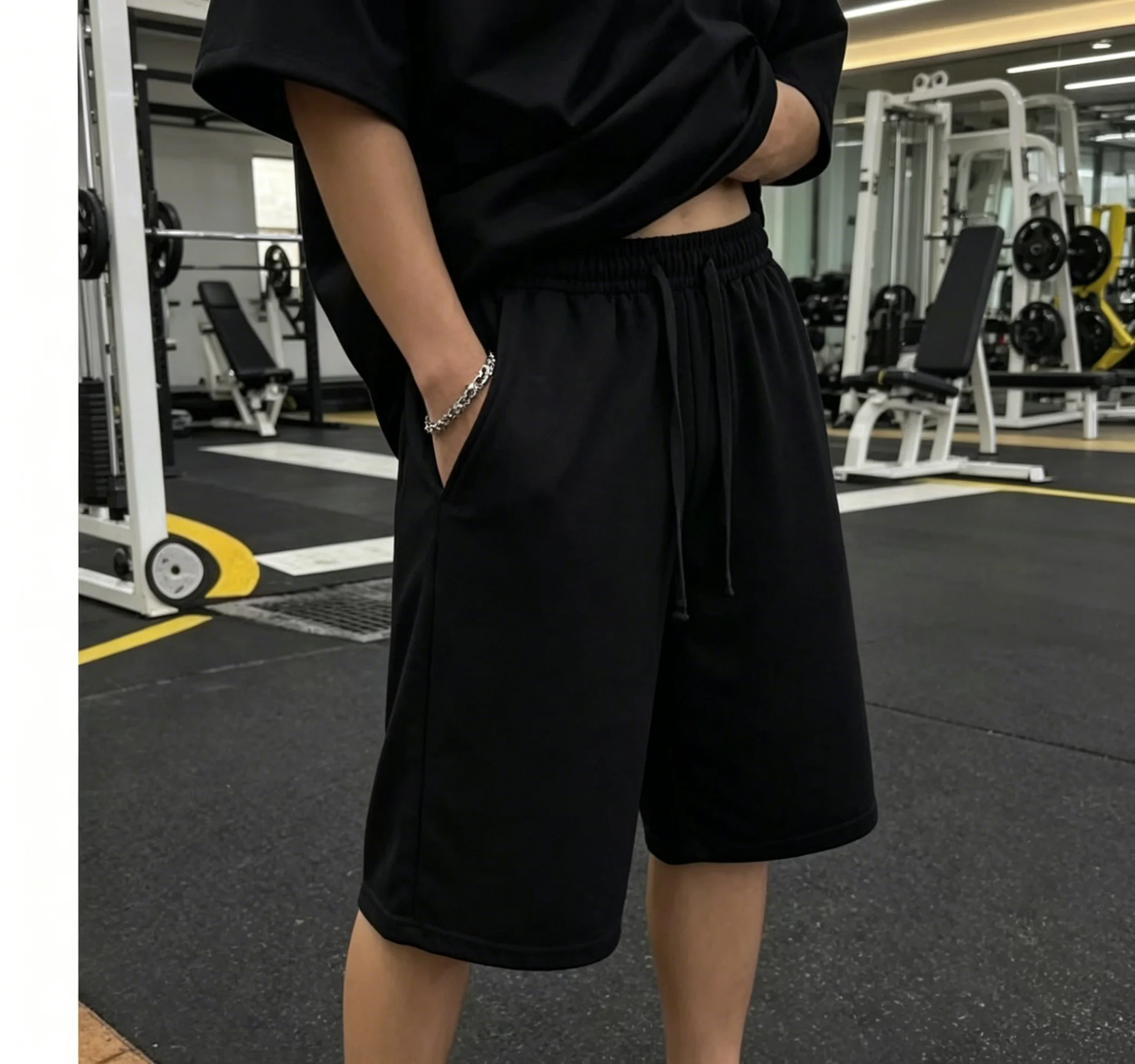 2026 Men's Solid Color Gym Workout Shorts Loose Drawstring Elastic Waist Breathable Fitness Knee Length Sweat Shorts sweatpants
2026 Men's Solid Color Gym Workout Shorts Loose Drawstring Elastic Waist Breathable Fitness Knee Length Sweat Shorts sweatpants