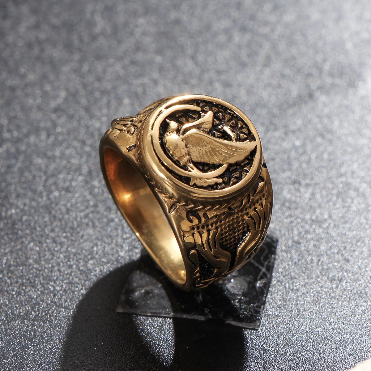 Golden Tone Stainless Steel Bird Signet Ring with Vintage Engraving for Men
Golden Tone Stainless Steel Bird Signet Ring with Vintage Engraving for Men