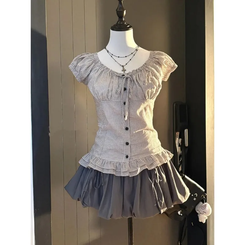 Women's Gingham Plaid Cap Sleeve Blouse Sweet Ruffle Hem Slim Fit Aesthetic Preppy Top with Button FrontYY88
Women's Gingham Plaid Cap Sleeve Blouse Sweet Ruffle Hem Slim Fit Aesthetic Preppy Top with Button FrontYY88