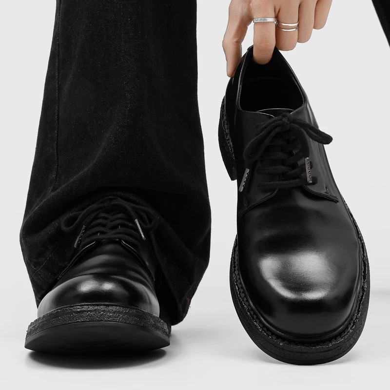 Classic black thick soled derby shoes for business attire height increasing anti slip workplace commuting college style
Classic black thick soled derby shoes for business attire height increasing anti slip workplace commuting college style