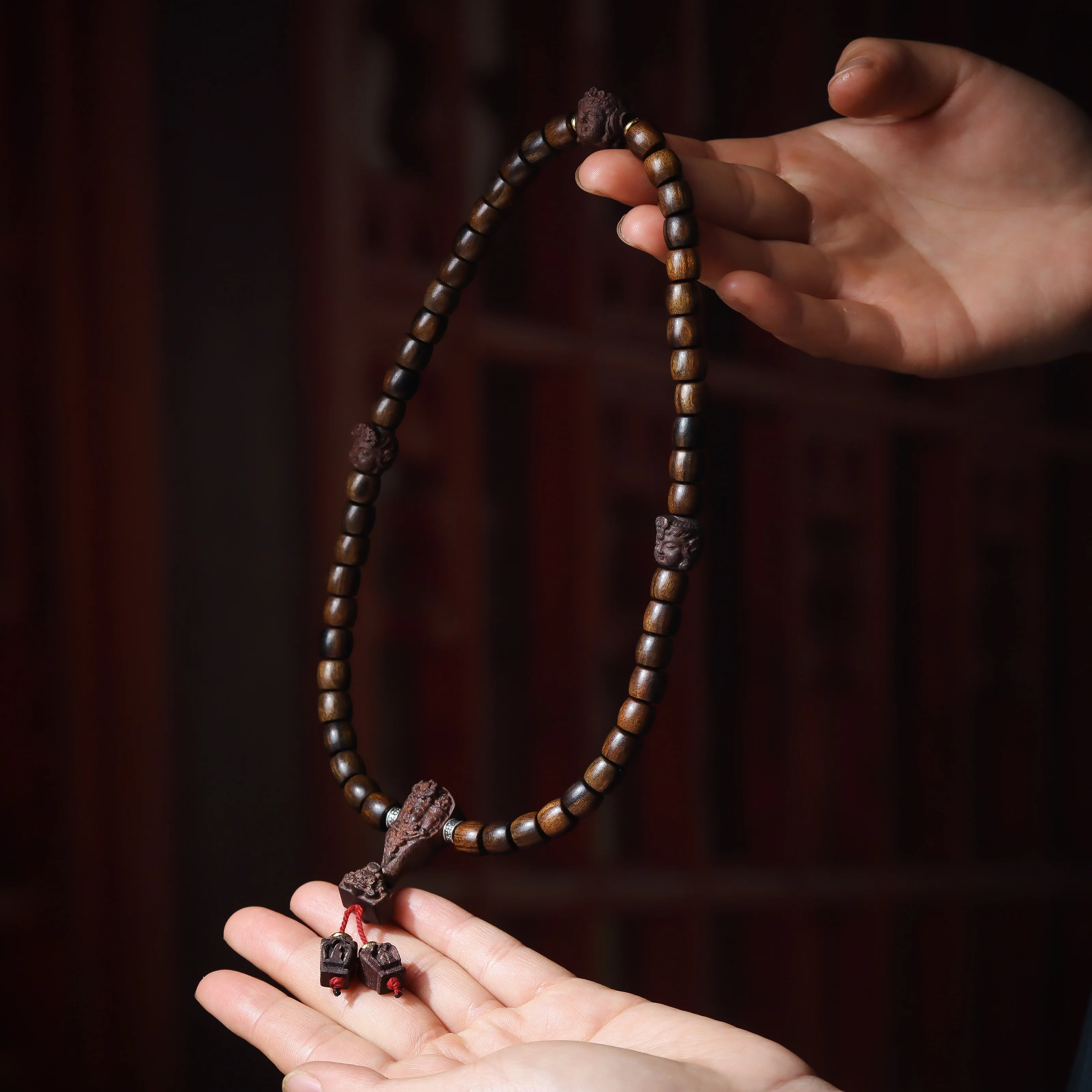Wood Carving Three-Sided Guanyin Double Ring Bracelet Handheld New Chinese Buddha Crafts Beads Car Hanging
Wood Carving Three-Sided Guanyin Double Ring Bracelet Handheld New Chinese Buddha Crafts Beads Car Hanging