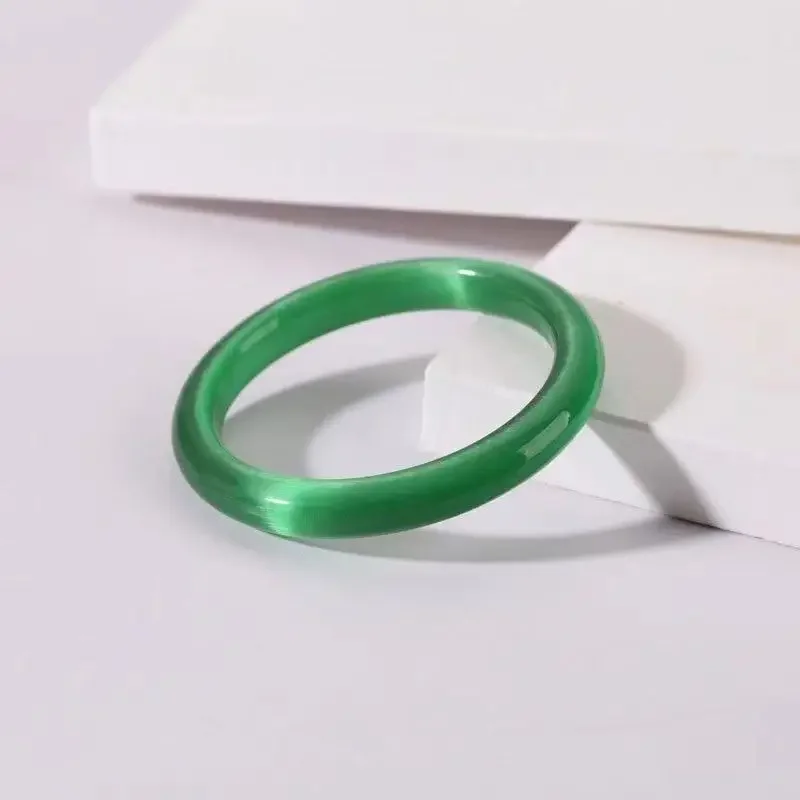 Green bracelet fashionable cat eye genuine women's Korean version simple jade bracelet gift crystal bracelet
Green bracelet fashionable cat eye genuine women's Korean version simple jade bracelet gift crystal bracelet