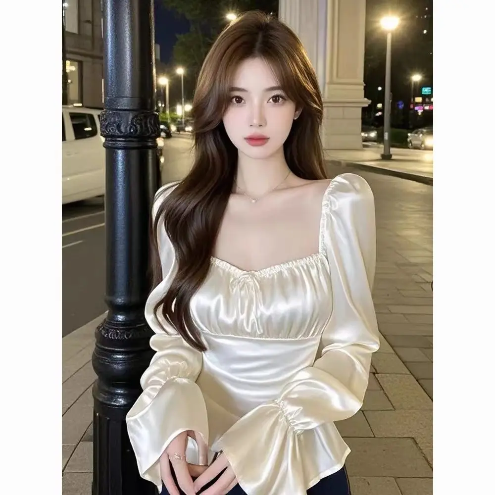Premium French Square Neck Blouse Women Satin Slimming Cropped Long Sleeve Shirt Luxury Elegant Designer Wrap Top
Premium French Square Neck Blouse Women Satin Slimming Cropped Long Sleeve Shirt Luxury Elegant Designer Wrap Top