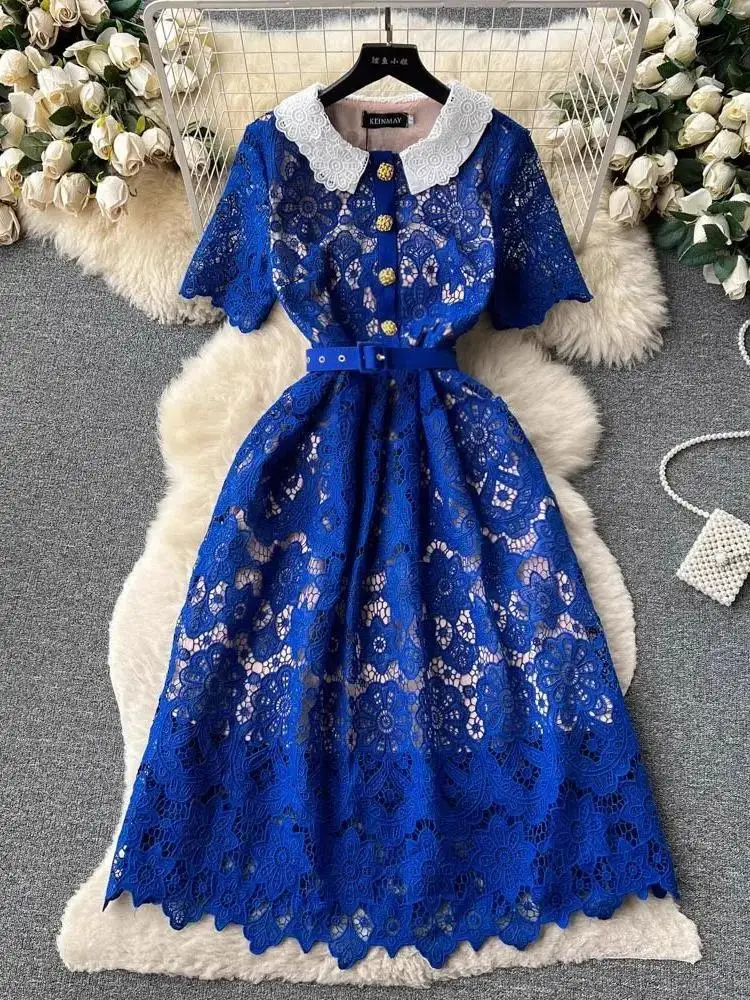 Женское элегантное платье миди с коротким рукавом и золотыми пуговицами, летнее платье для подиума, синее, белое, розовое, с цветочной вышивкой, кружевное платье Vestidos
Женское элегантное платье миди с коротким рукавом и золотыми пуговицами, летнее платье для подиума, синее, белое, розовое, с цветочной вышивкой, кружевное платье Vestidos