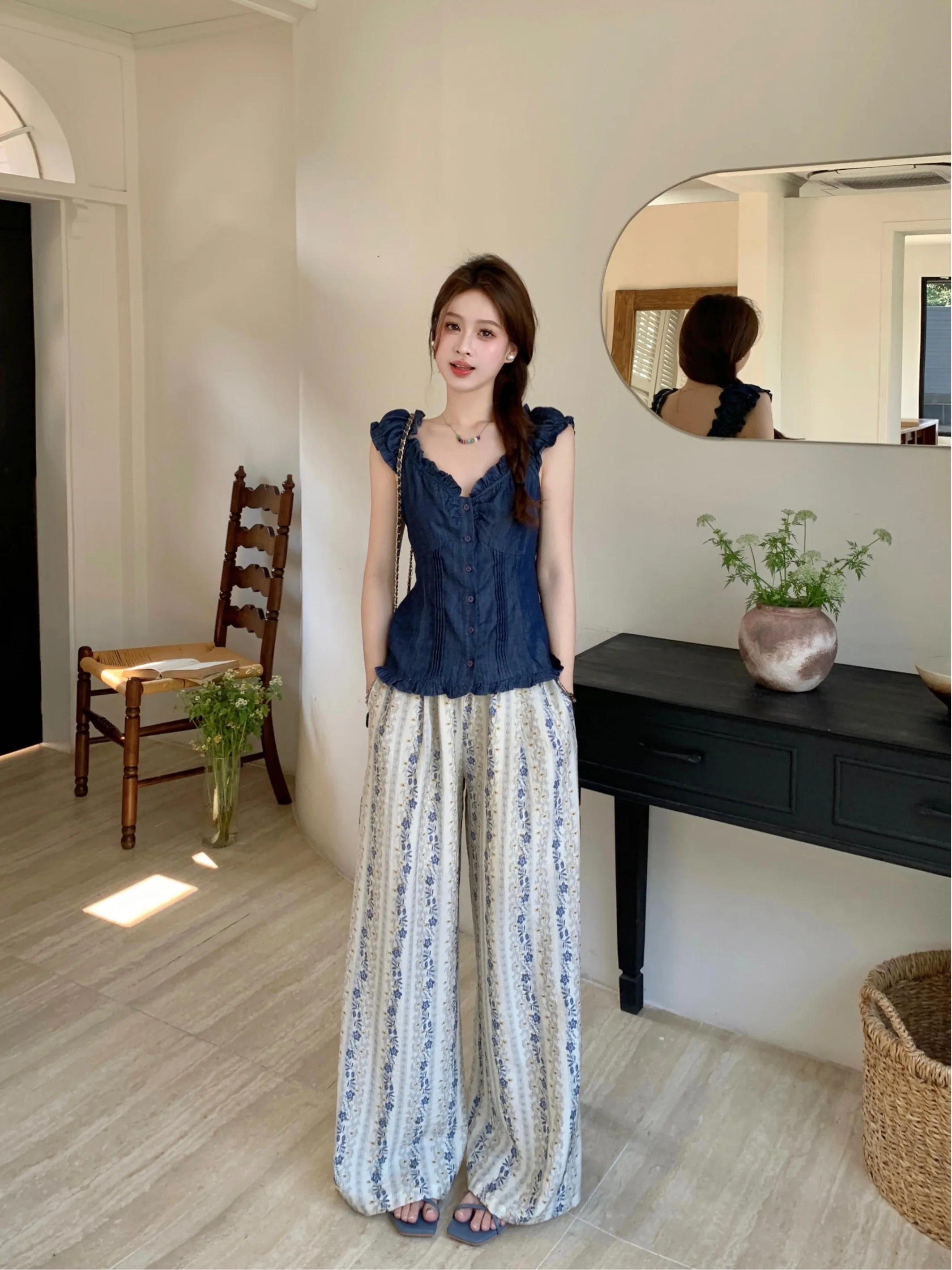 Женская летняя модная облегающая юбка с открытыми плечами в стиле ретро, повседневная рабочая одежда из дышащего хлопка
Женская летняя модная облегающая юбка с открытыми плечами в стиле ретро, повседневная рабочая одежда из дышащего хлопка