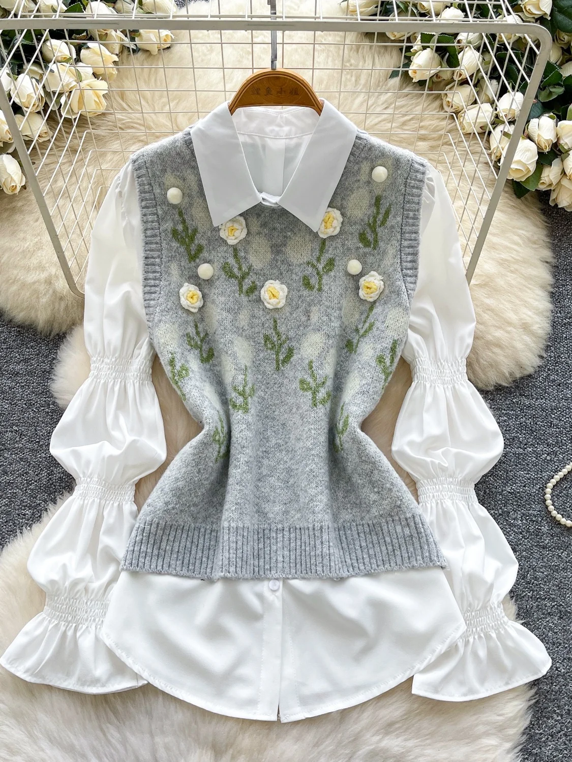 Women's Commute Style Lantern Sleeve Shirt And Knitted Vest Two-Piece Set Autumn Season Floral Pattern Slim Fit Business Casu...
Women's Commute Style Lantern Sleeve Shirt And Knitted Vest Two-Piece Set Autumn Season Floral Pattern Slim Fit Business Casu...