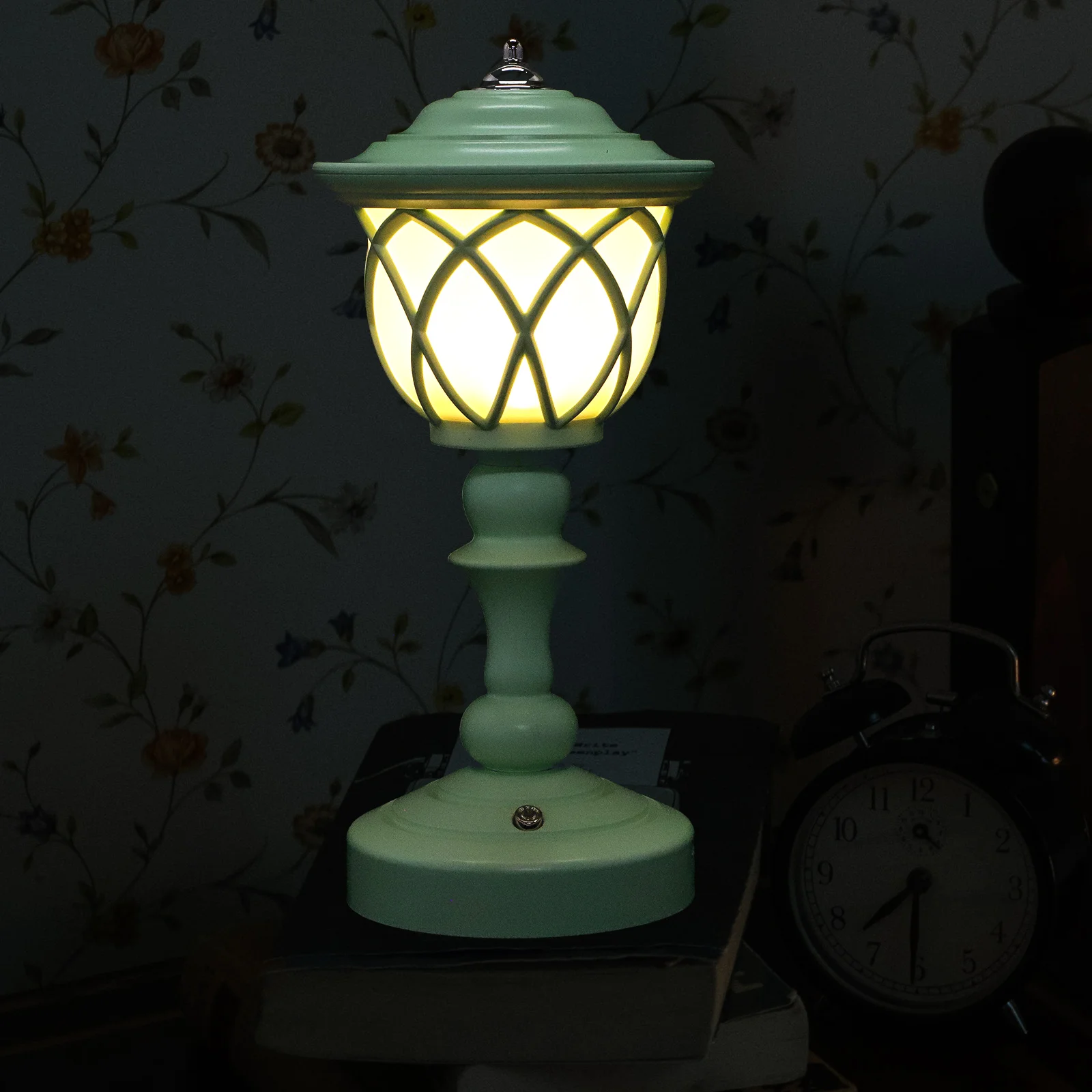 Rechargeable Mini Table Lamp 3 Levels Adjustable Bedroom Decorative Night Light Compact Desktop Home Supply Gift For Kids Warm
Rechargeable Mini Table Lamp 3 Levels Adjustable Bedroom Decorative Night Light Compact Desktop Home Supply Gift For Kids Warm