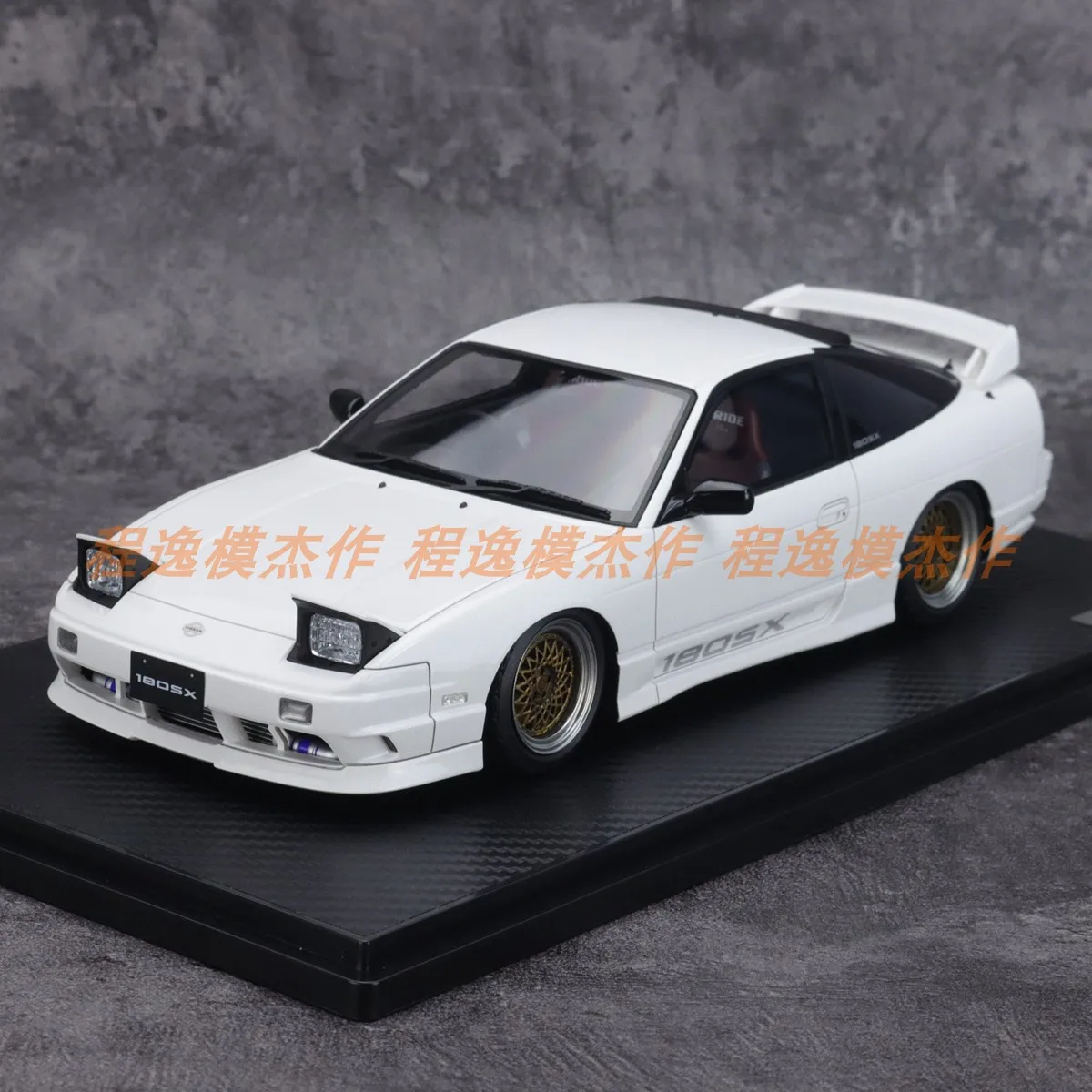 IG 1:18 180SX TYPE X RPS13 JDM моделирование ограниченная серия смола металл статическая модель автомобиля игрушка в подарок
IG 1:18 180SX TYPE X RPS13 JDM моделирование ограниченная серия смола металл статическая модель автомобиля игрушка в подарок