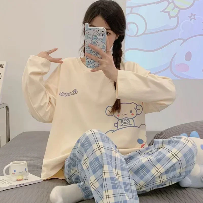 Spring new Sanrio pajamas cartoon cute jade cinnamon dog loungewear comfortable and can be worn outside pajamas loose loungewear
Spring new Sanrio pajamas cartoon cute jade cinnamon dog loungewear comfortable and can be worn outside pajamas loose loungewear